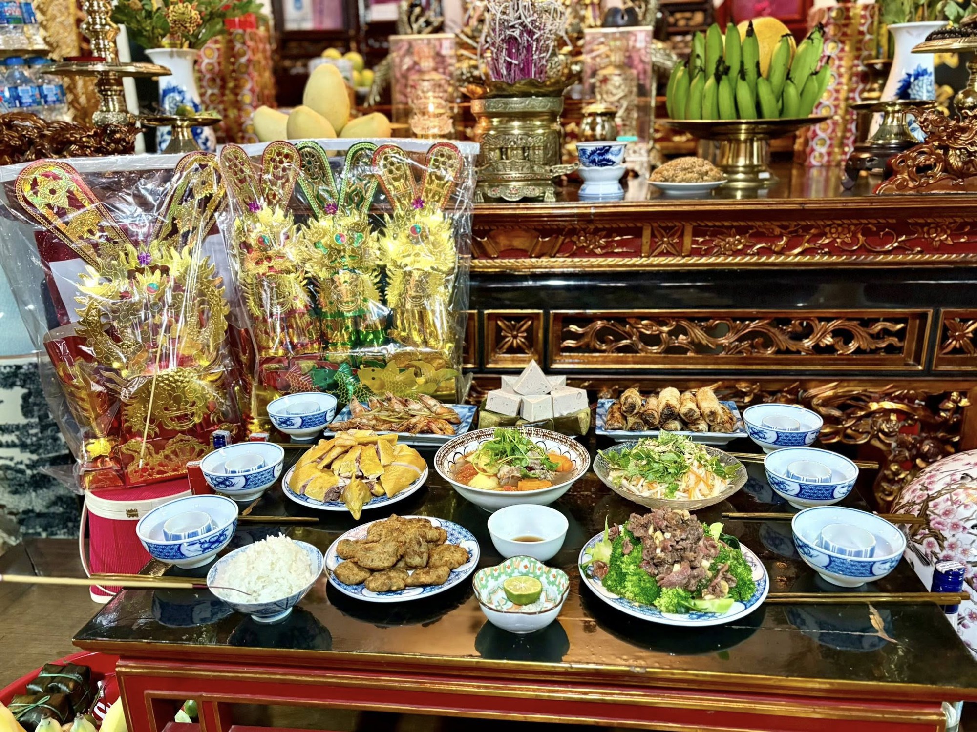 Đại hội khoe mâm cúng ông Công ông Táo tràn ngập MXH, loạt món đặc sản được đưa 