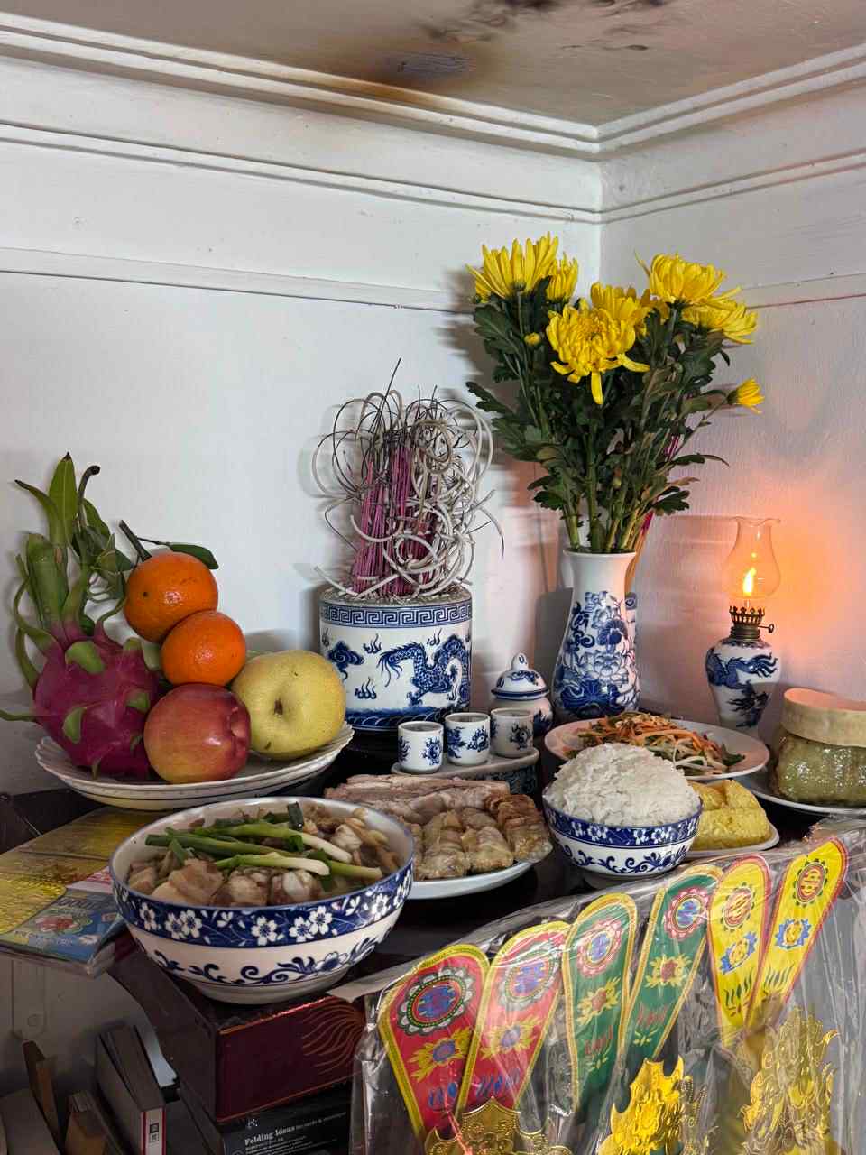 Đại hội khoe mâm cúng ông Công ông Táo tràn ngập MXH, loạt món đặc sản được đưa 