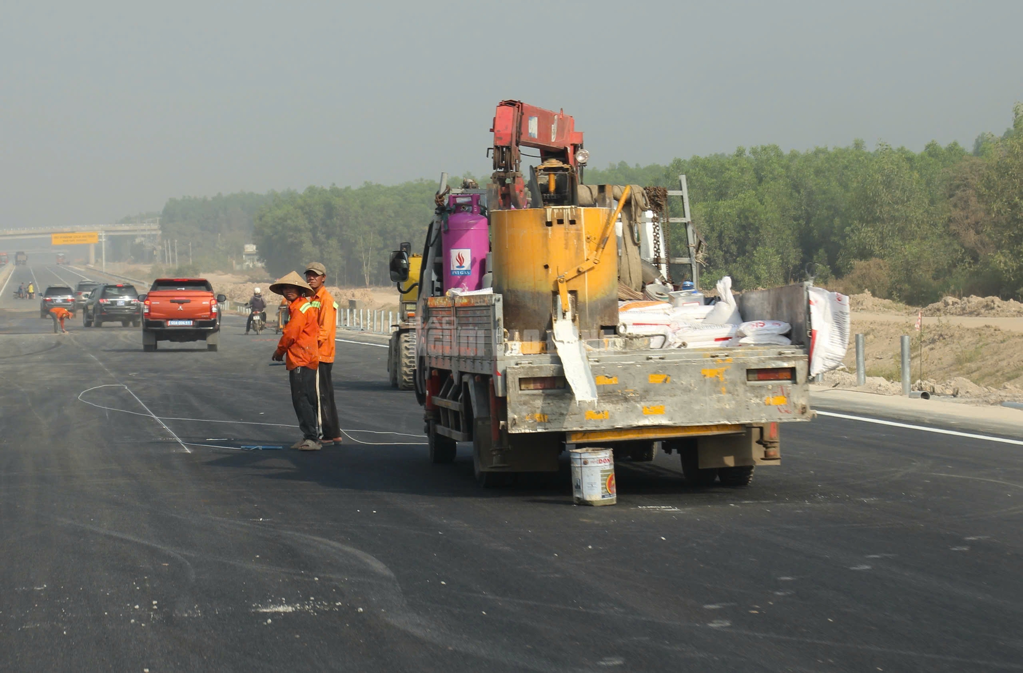 Khai thác tạm đoạn cao tốc biên hòa - Vũng Tàu trước Tết Nguyên đán 2026 - Ảnh 3.