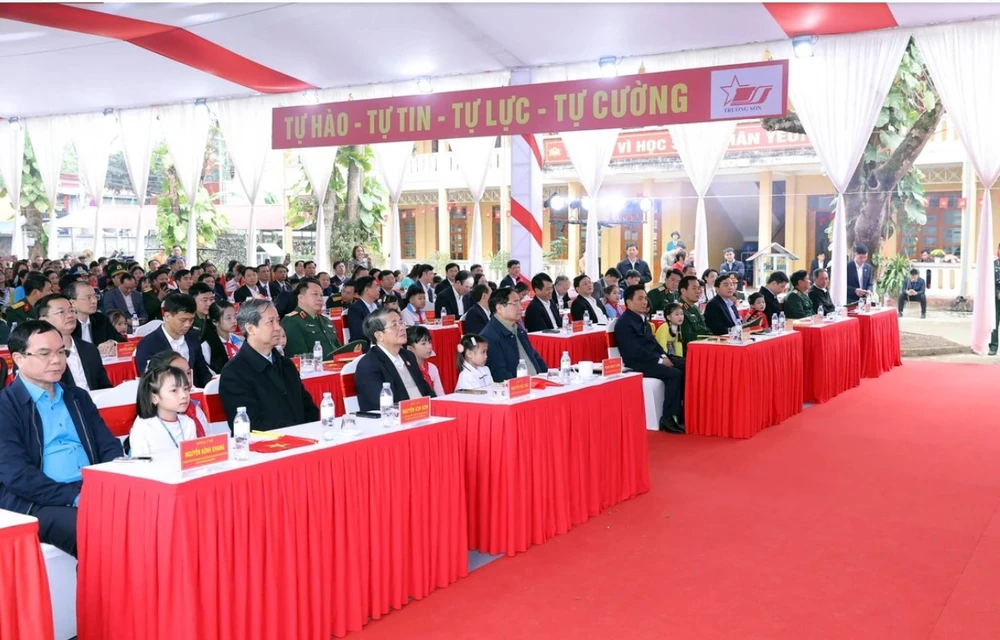 Thủ tướng Phạm Minh Chính dự lễ khởi công Trường liên cấp Cẩm Thạch-4.jpg