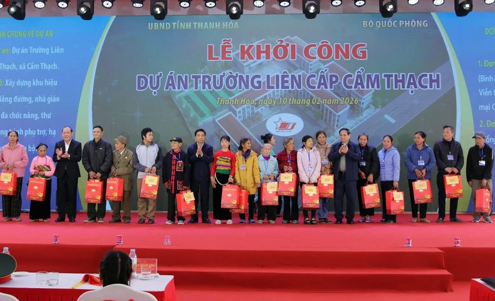 Thủ tướng Phạm Minh Chính dự lễ khởi công Trường liên cấp Cẩm Thạch-.jpg