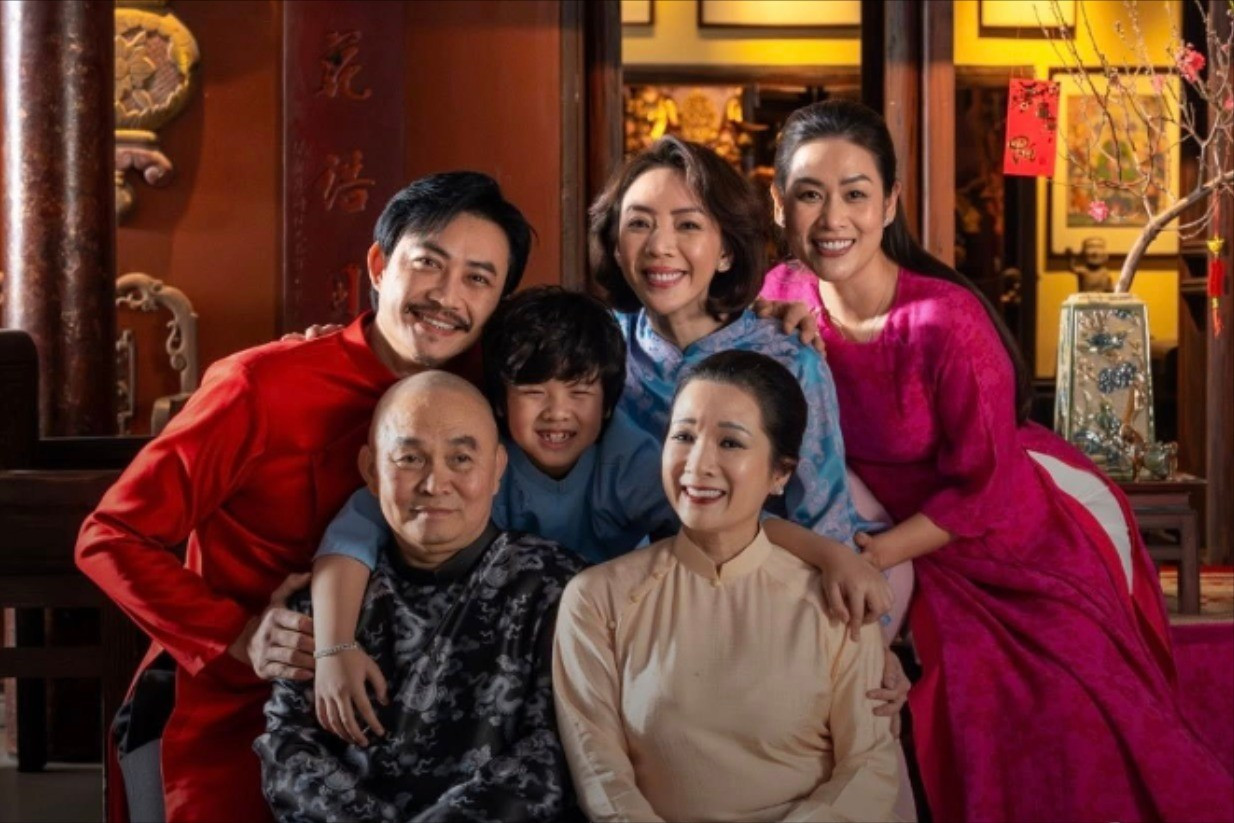 Cảnh nóng bị cắt trong phim Tết- Ảnh 4.