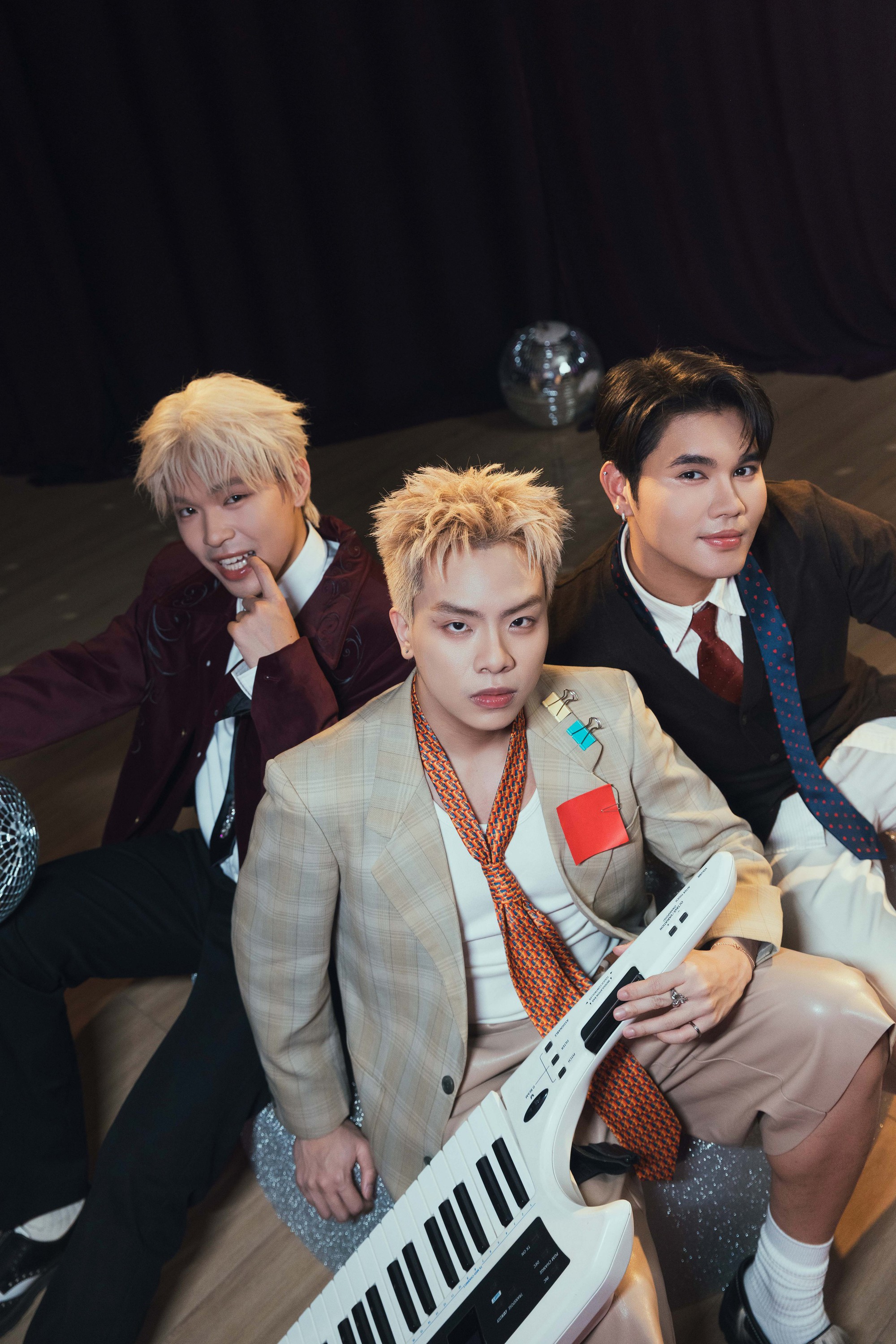 Vượt mặt dàn sao đình đám, Á quân Vietnam Idol được hit-maker đình đám Vbiz 