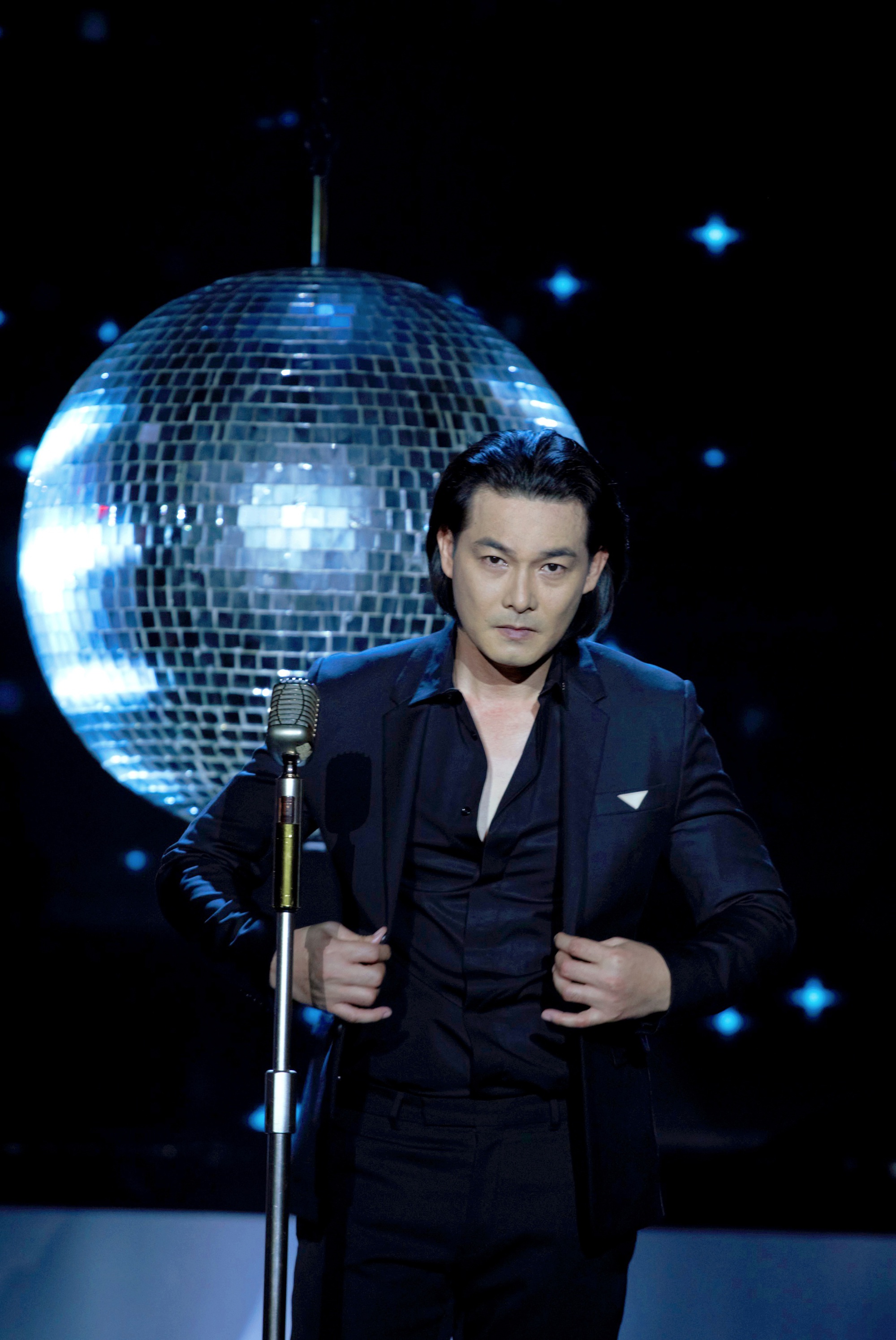 Ly hôn vợ đại gia hơn 9 tuổi, vỡ nợ 20 tỷ, nam diễn viên thay đổi hẳn 1 điều, cuộc sống ngày càng tốt lên- Ảnh 2.