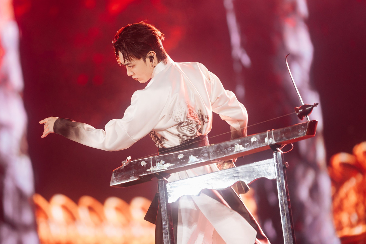 Ca sĩ Việt nào cận kề ngưỡng cát-xê một tỷ đồng/show- Ảnh 11.