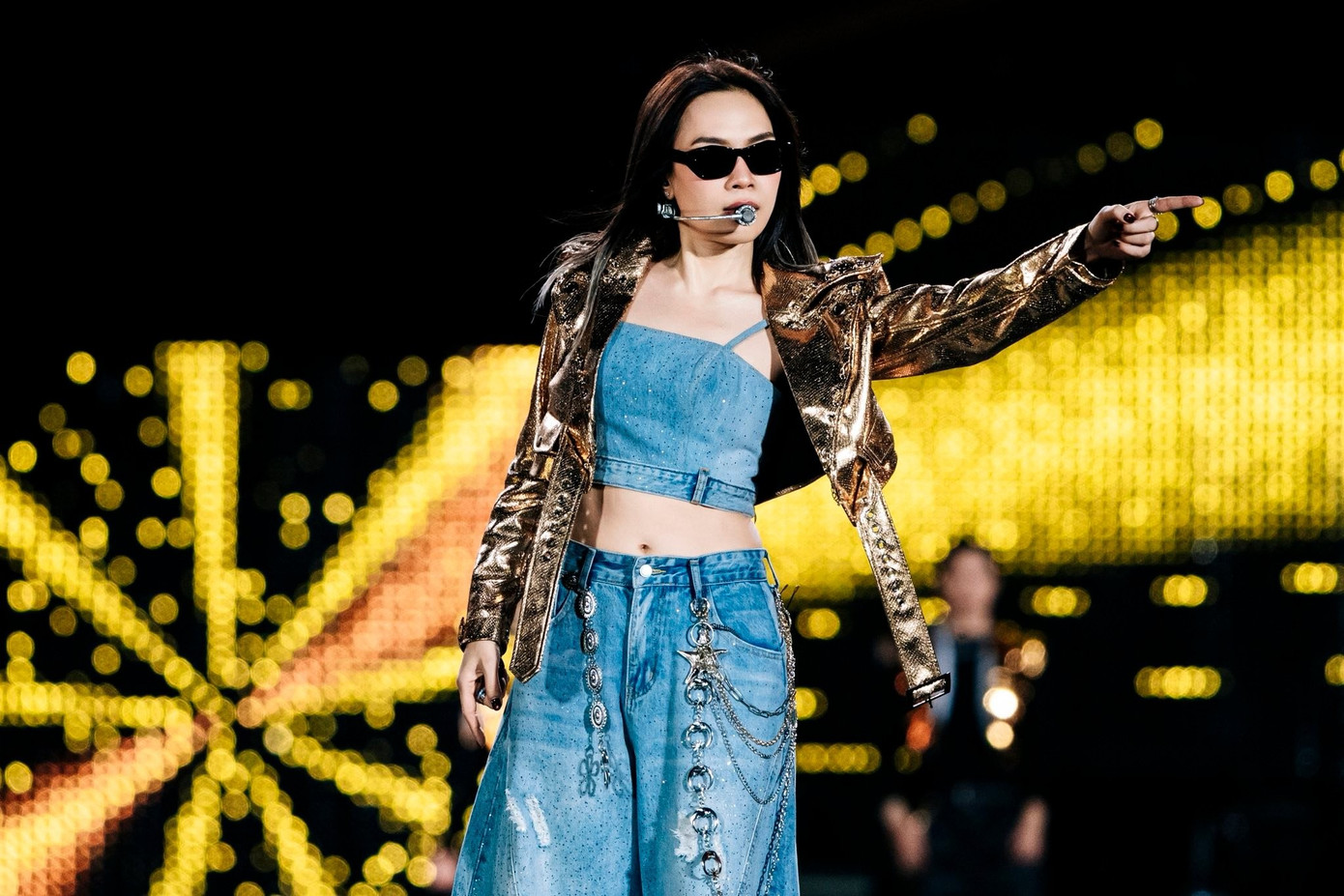 Ca sĩ Việt nào cận kề ngưỡng cát-xê một tỷ đồng/show- Ảnh 20.