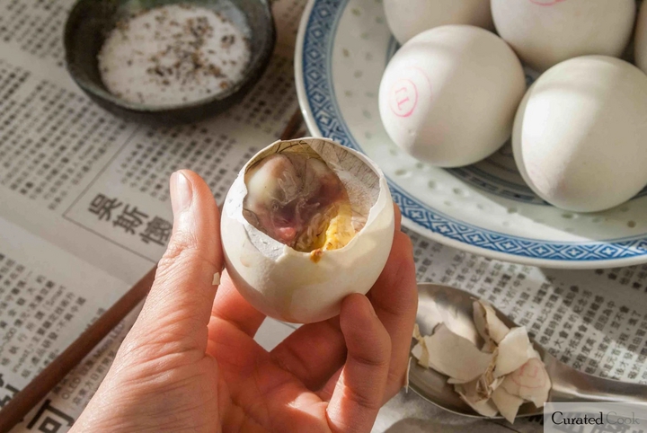 Ngoài Việt Nam, trứng vịt lộn còn được yêu thích ở những quốc gia nào?- Ảnh 5.