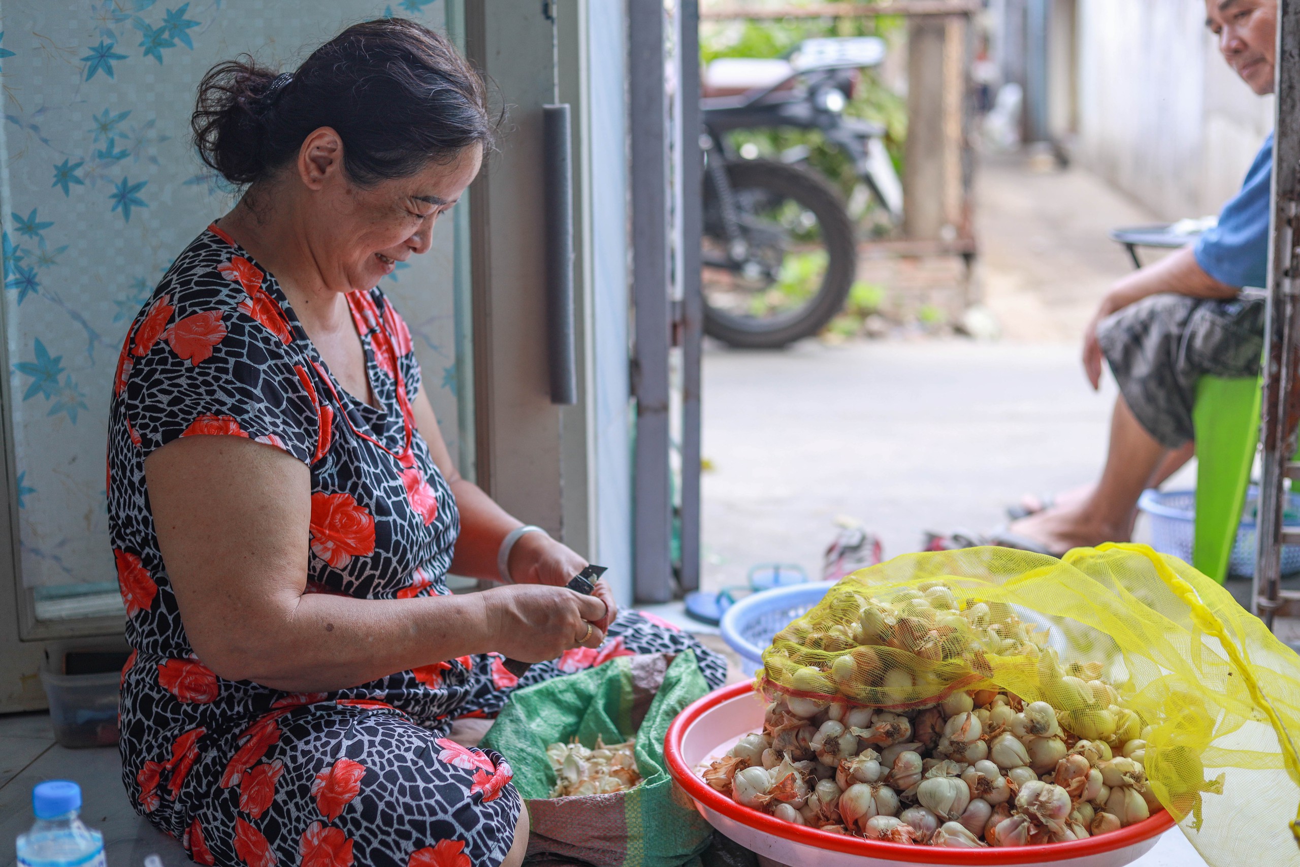 Tết lạ 'xóm chảy nước mắt' ở TP.HCM: Vì sao nhiều người bỏ nghề?- Ảnh 5.
