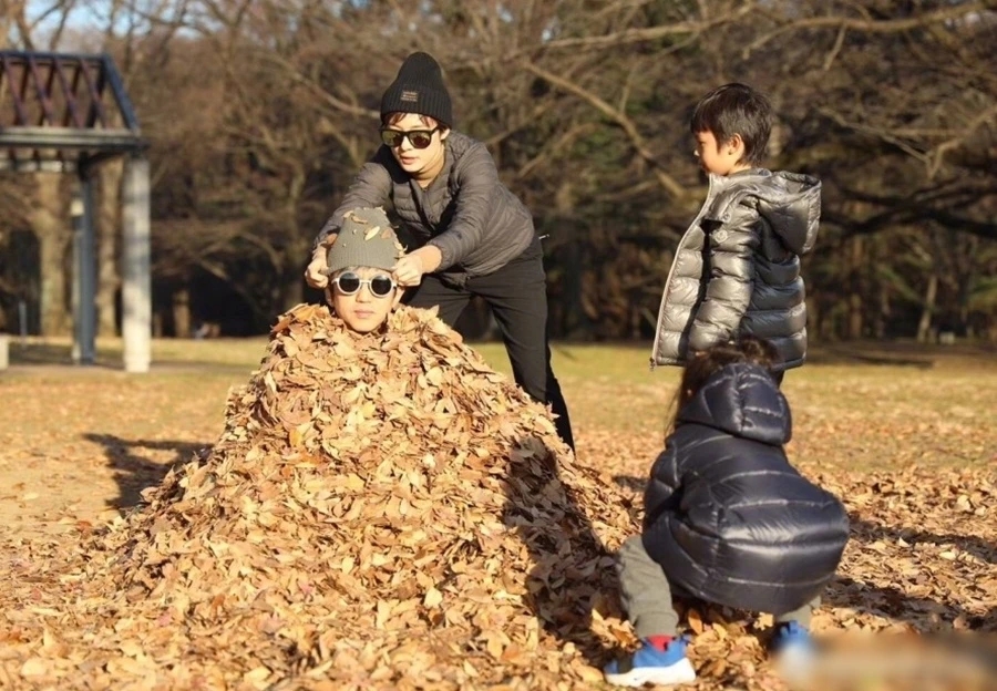Cặp đôi phim giả tình thật công khai tỏ tình gây sốt MXH: Nhà trai vừa giỏi vừa giàu, nhà gái là nữ hoàng rating- Ảnh 2.