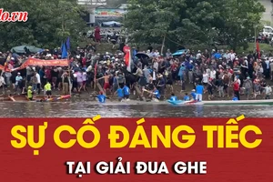 Sự cố đáng tiếc tại giải đua ghe ở Quảng Điền