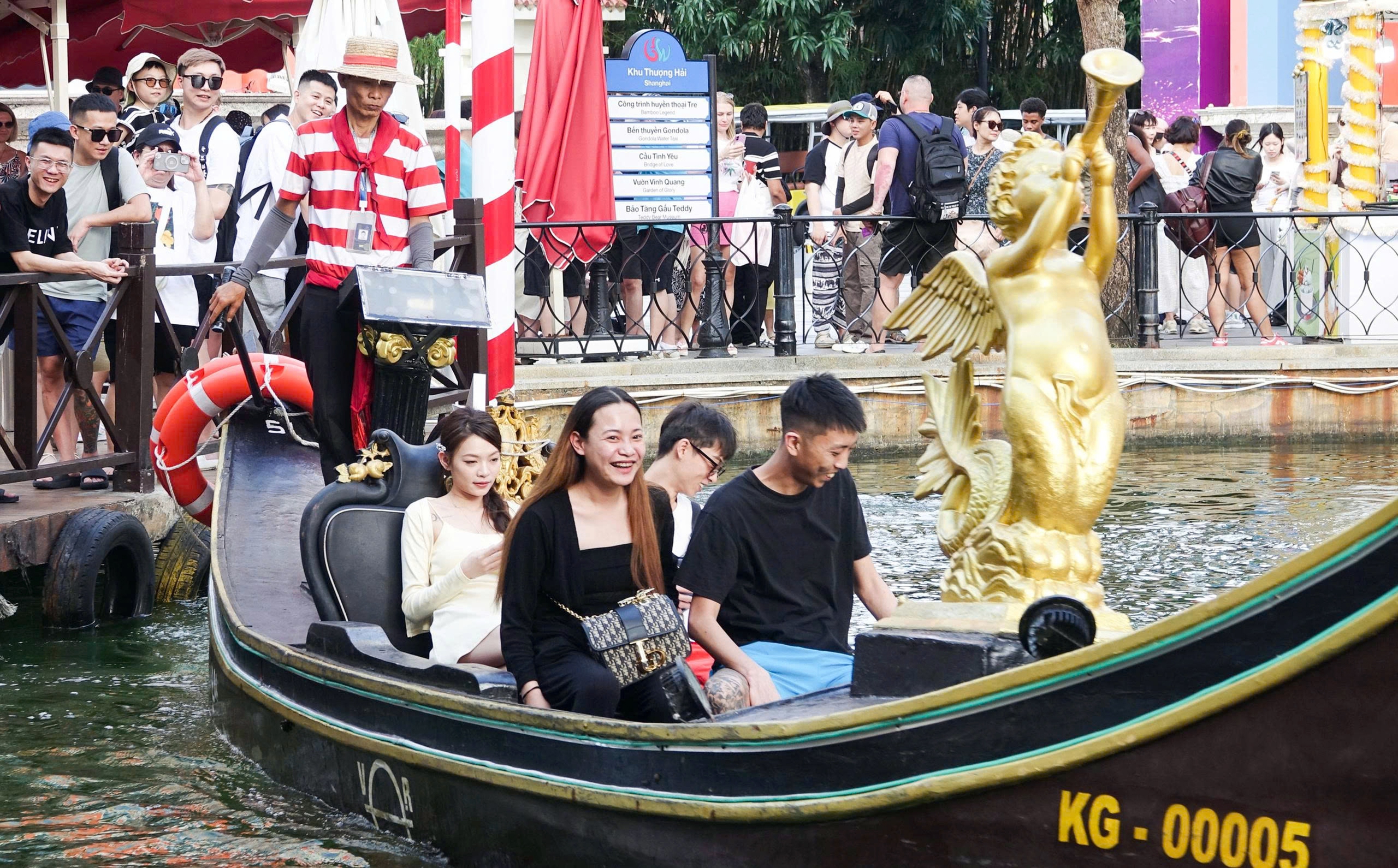 Sôi động du lịch Tết - Ảnh 4.