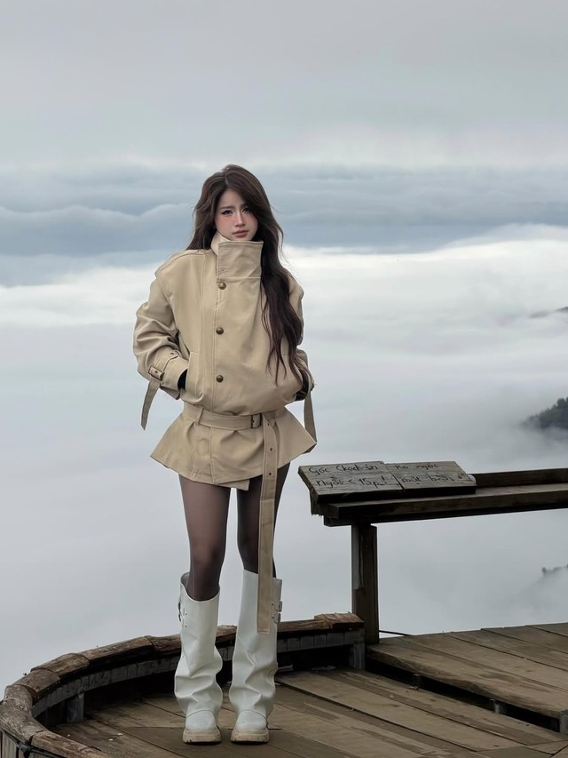 Không thể rời mắt với áo khoác cổ ống chuẩn gu cá tính- Ảnh 7.