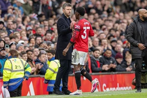 Cách đối xử với Mainoo thật đáng xấu hổ