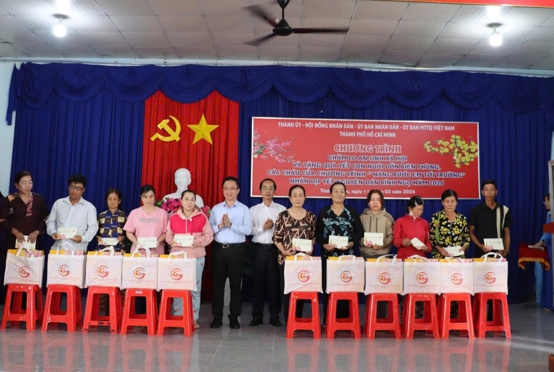 Nhiều hoạt động ý nghĩa của lãnh đạo Thành ủy TPHCM tại Cà Mau - Ảnh 9.