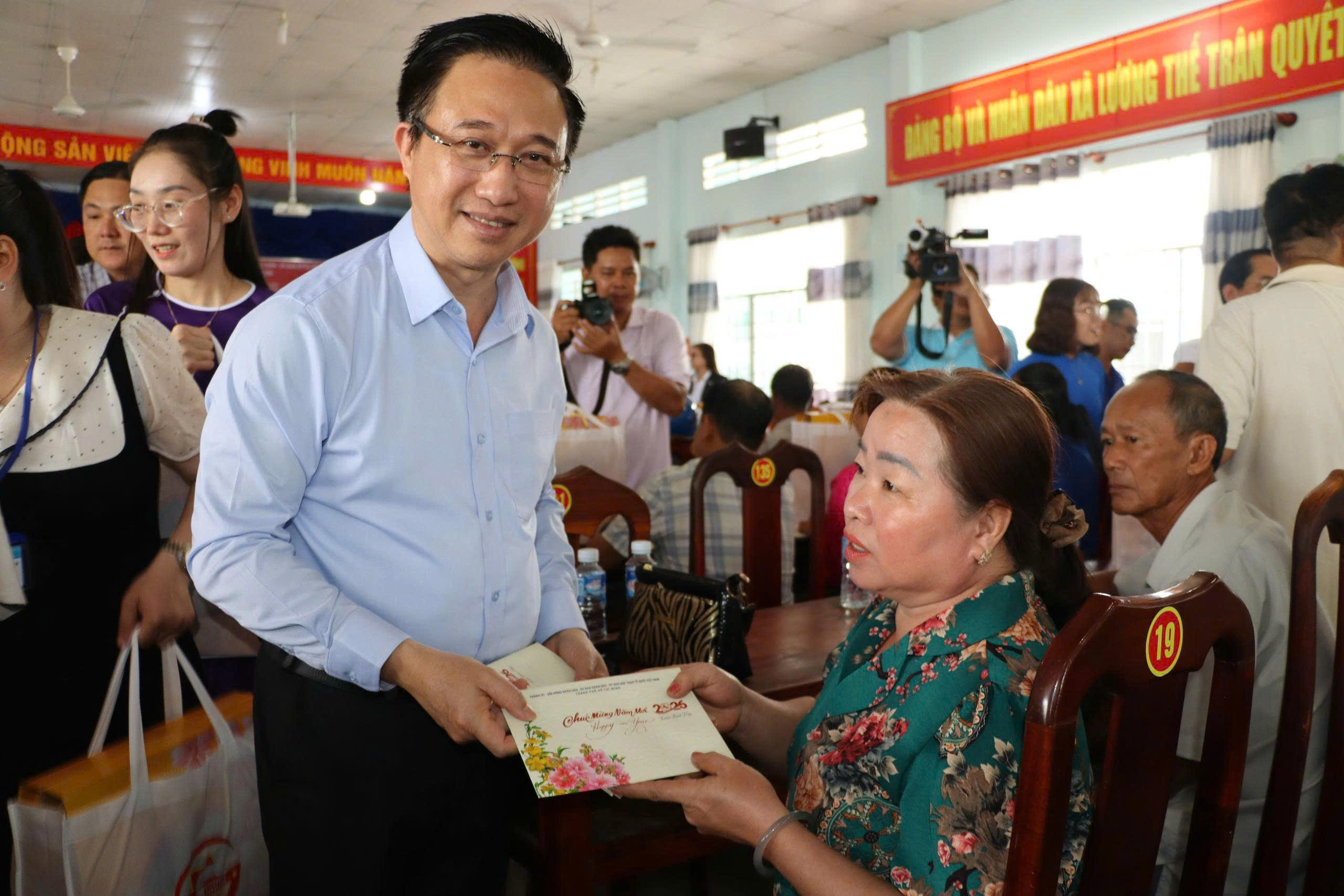 Nhiều hoạt động ý nghĩa của lãnh đạo Thành ủy TPHCM tại Cà Mau - Ảnh 10.