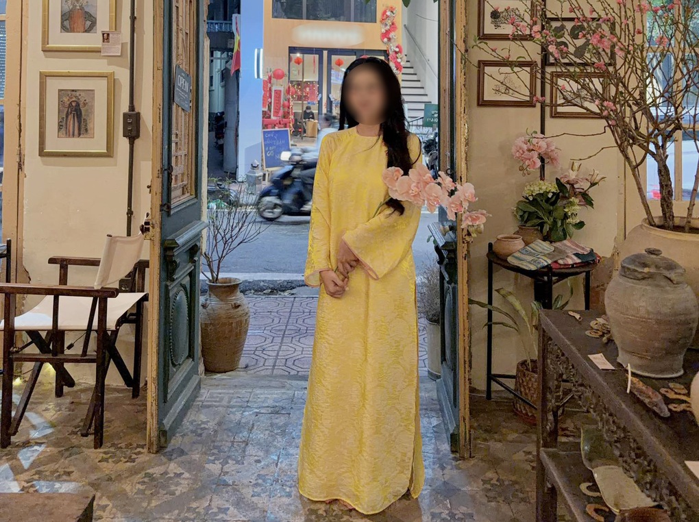 Sắm áo dài 1,8 triệu đồng nhận hàng vá víu, shop nói có đổi cũng... vẫn vậy - 2