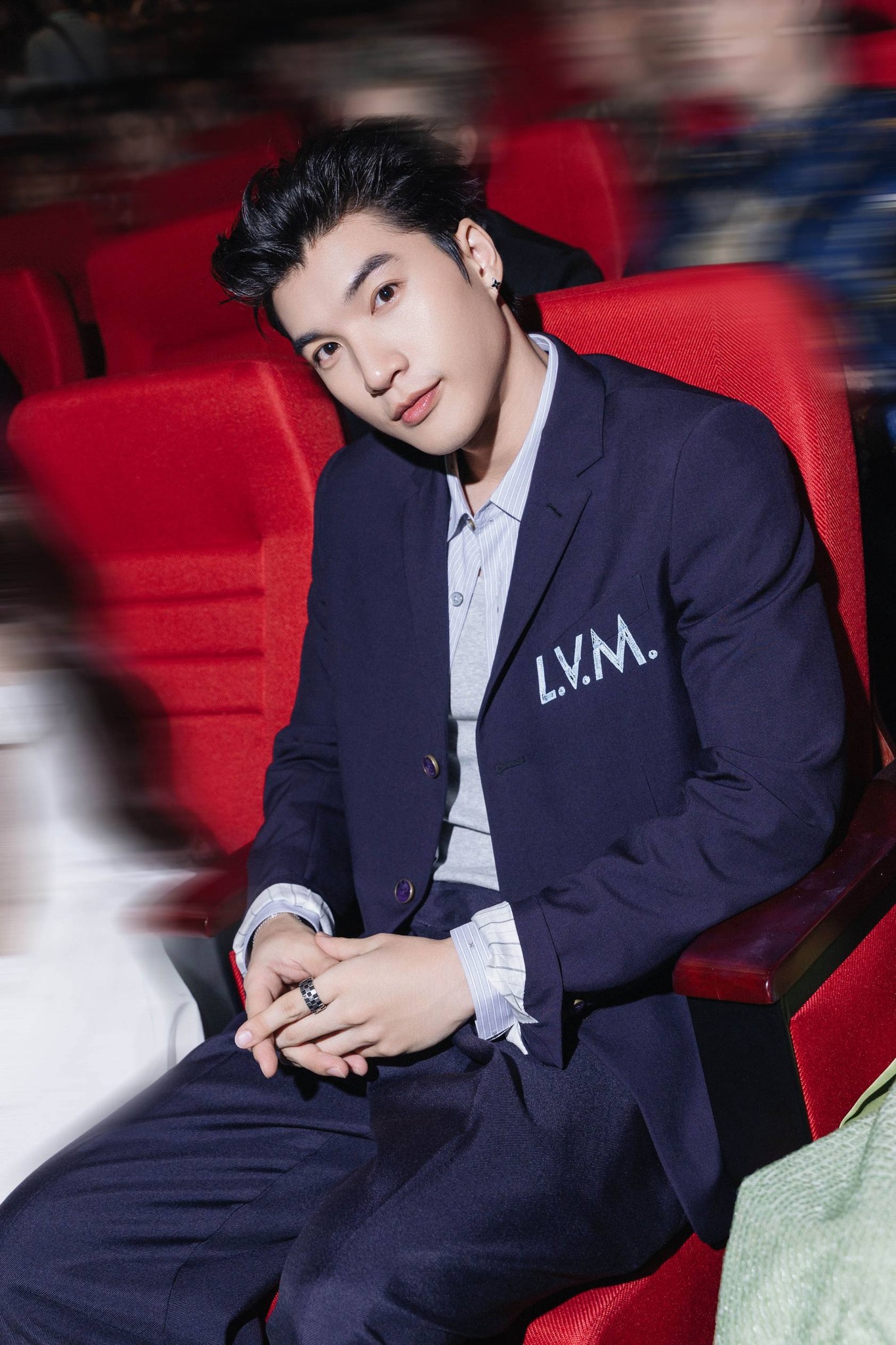 Quá khổ cho Anh Tú Atus và HIEUTHUHAI, “ngồi không cũng dính đạn”- Ảnh 4.