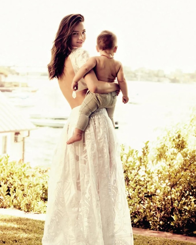 Miranda Kerr cân bằng giữa việc chăm con và chăm sóc bản thân. Ảnh: Instagram