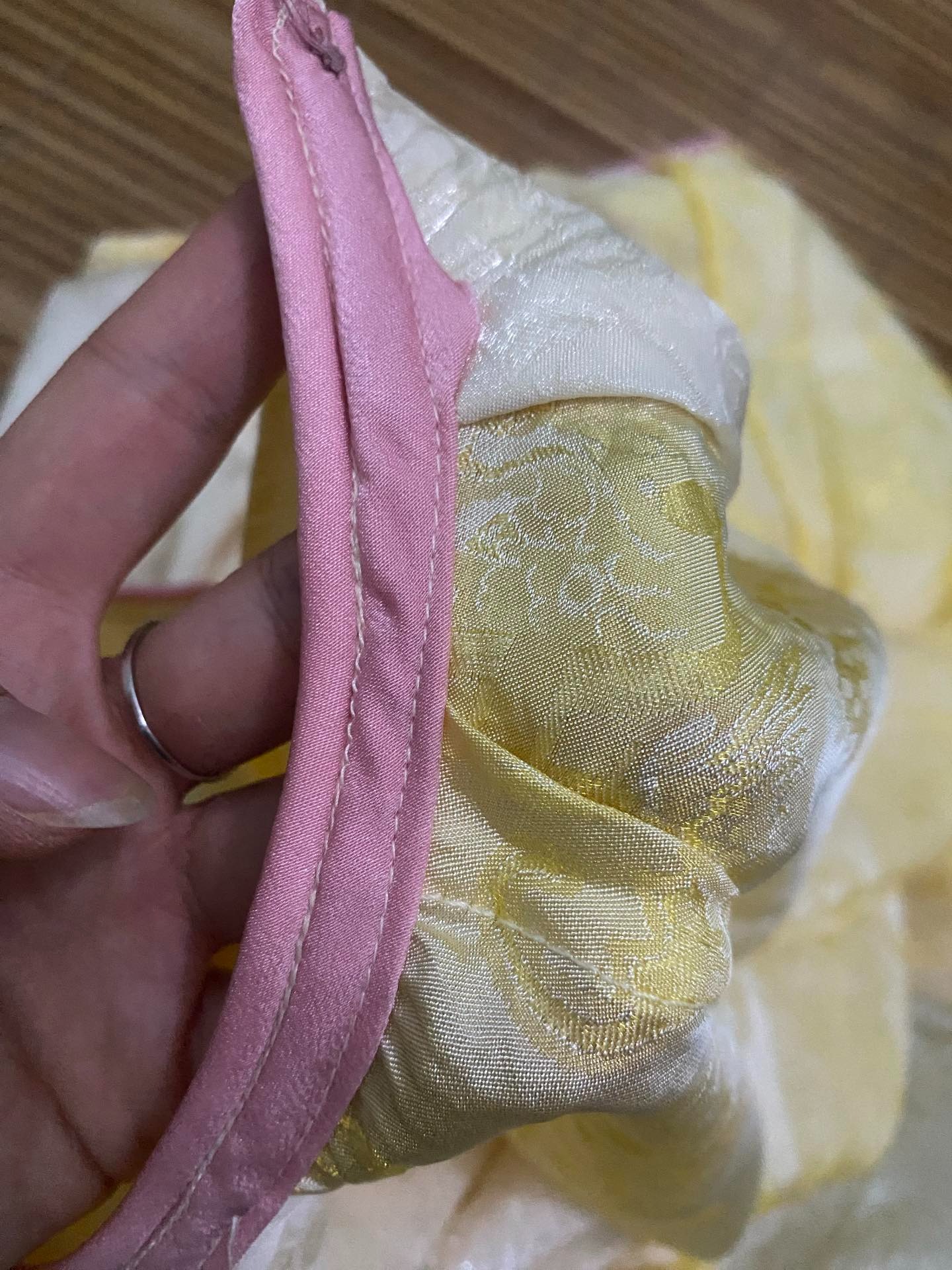 1001 drama áo dài Tết: Cả triệu bạc mà xấu điên xấu khùng, nàng thơ tức ứa gan- Ảnh 4.