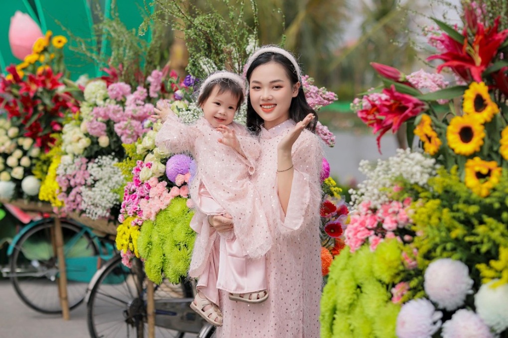 “Xuân Sen Sắc Nghệ”: Sắc xuân xứ Nghệ hòa quyện trong nhịp sống đô thị hiện đại - 7