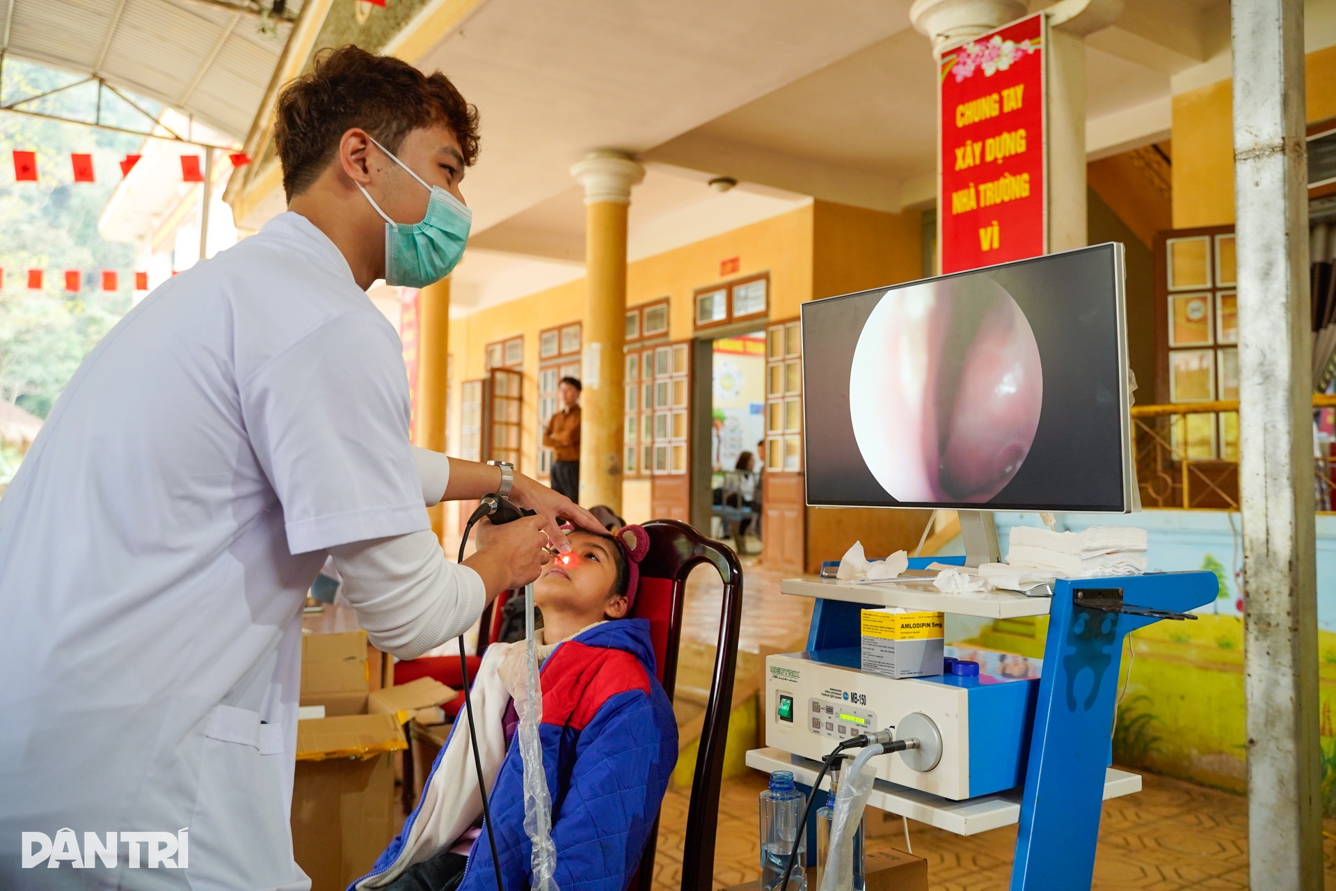 Nhờ tấm lòng của bạn đọc, bà con xã nghèo vùng biên Sơn La an tâm đón Tết - 4