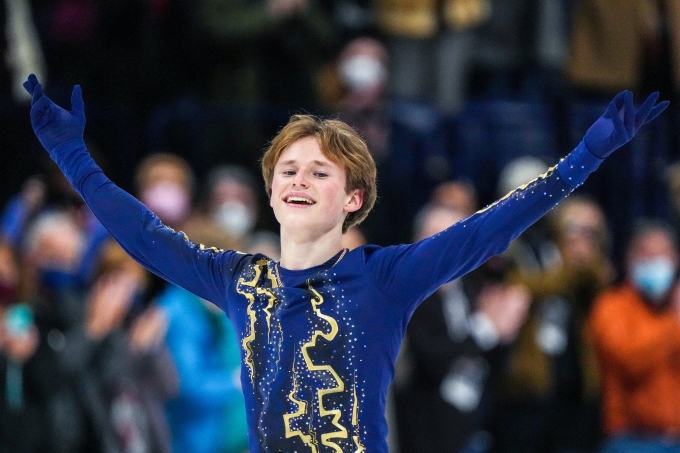 Malinin ở tuổi 17, giành HC bạc trượt băng nghệ thuật Mỹ ở Nashville, Tennessee năm 2022, nhưng không được chọn dự Olympic mùa Đông 2022. Ảnh: New York Times