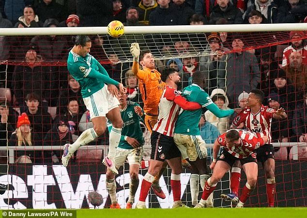 Tuyển thủ Nhật Bản gần 