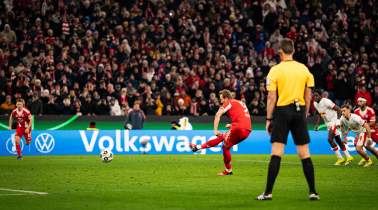 1770853217 815 Kane dua Bayern vao ban ket Cup Quoc gia