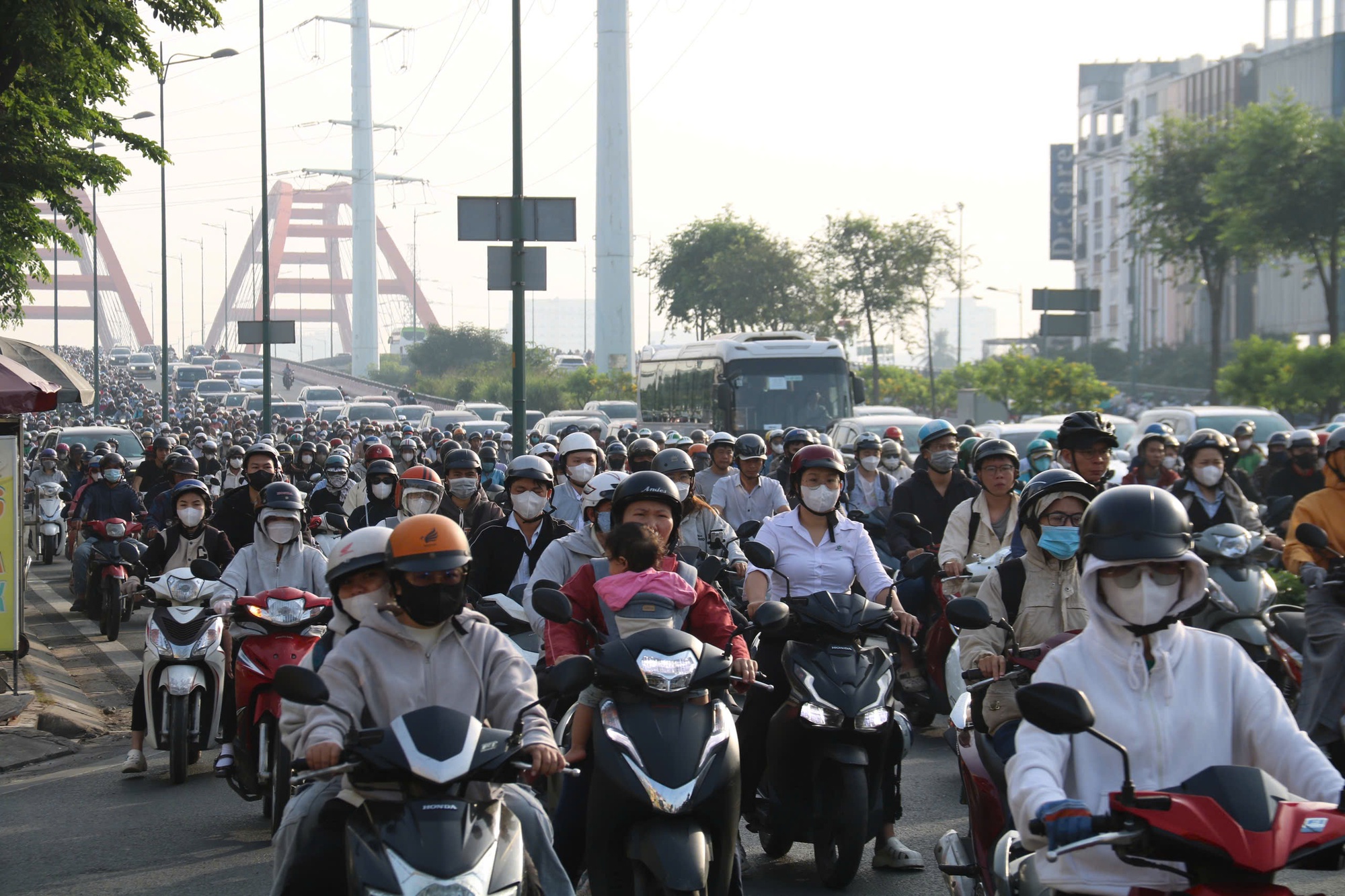 CSGT TPHCM gợi ý 36 lộ trình ít kẹt xe dịp Tết- Ảnh 1.