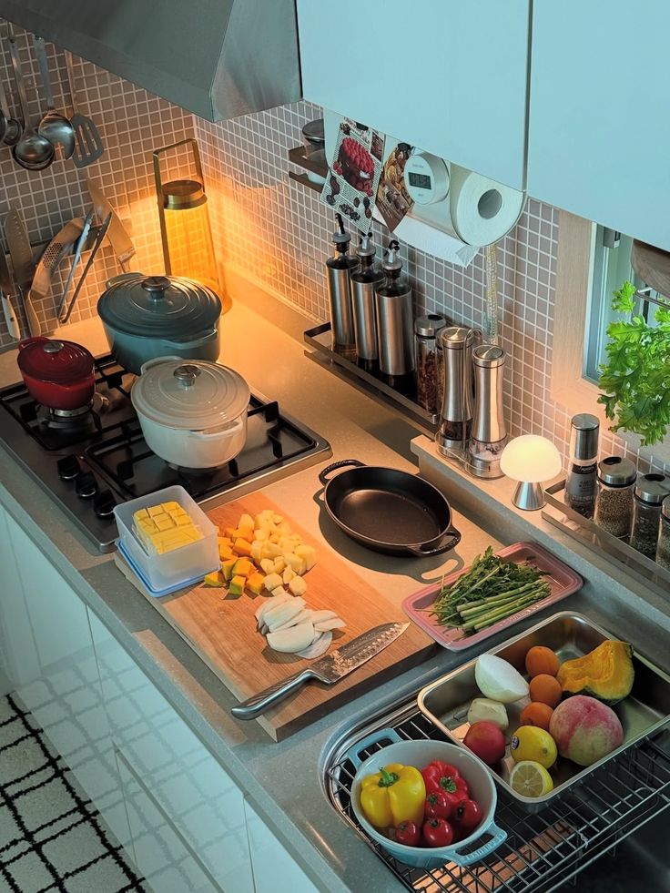 Trước Tết nhiều nhà âm thầm thay thứ này trong bếp, không phải vì sạch mà vì sợ “đứt vận” đầu năm- Ảnh 2.