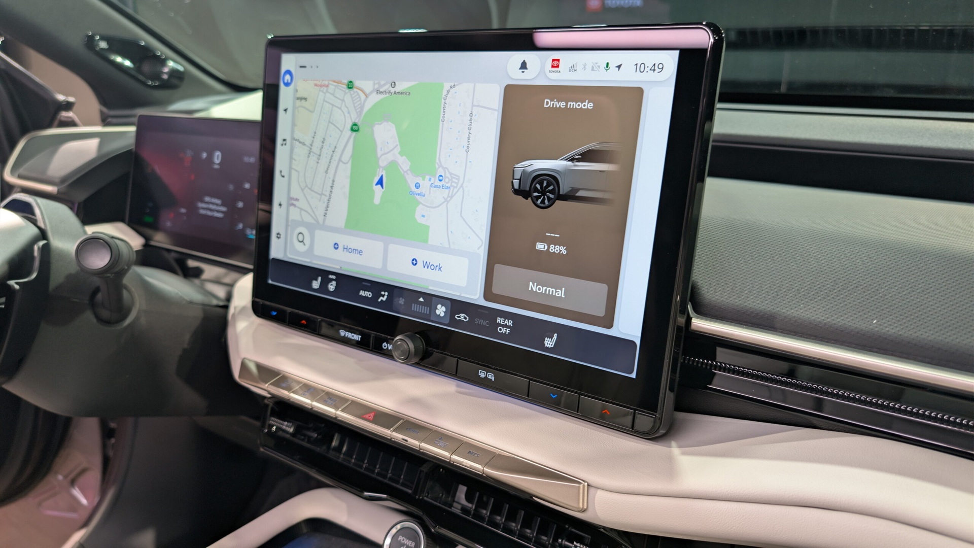 Cận cảnh SUV điện Toyota Highlander, công nghệ vượt xa thời xe xăng - 11