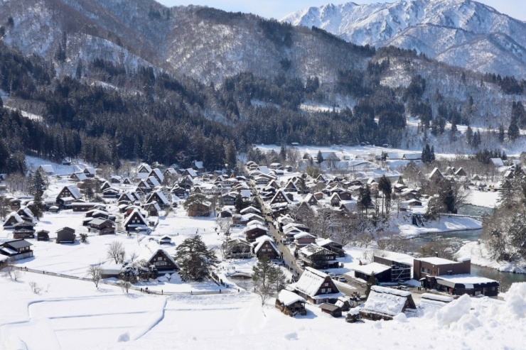 Phương Linh 'nghỉ Tết sớm' ở làng cổ Shirakawa-go - 2