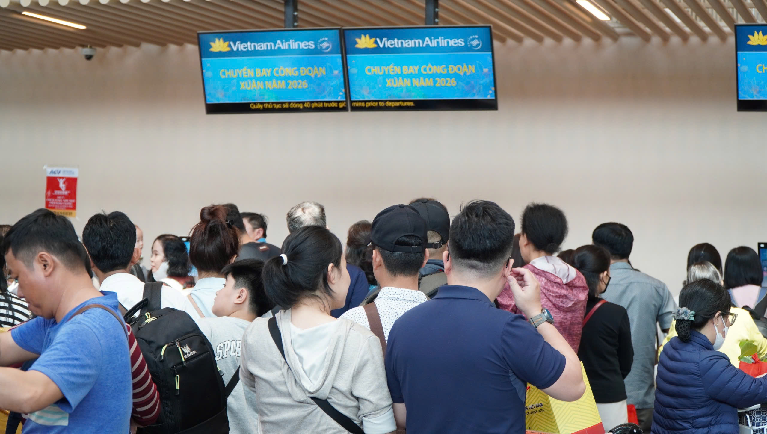 Chuyến bay Công đoàn đưa hơn 1.050 công nhân về quê đón Tết - Ảnh 14.