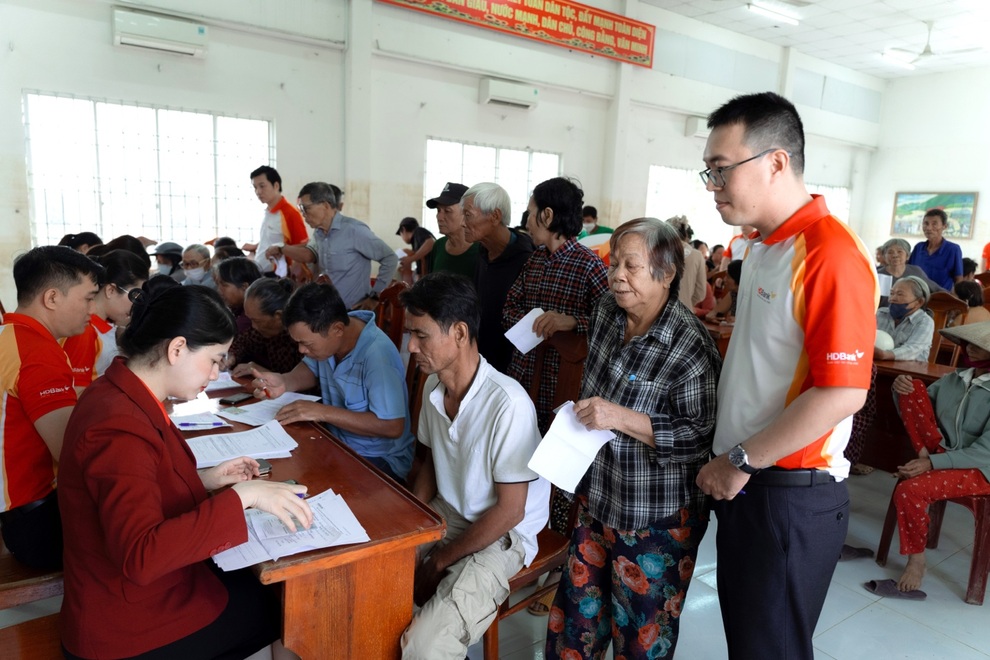 HDBank triển khai gói tín dụng giúp người dân an tâm đón Tết - 2