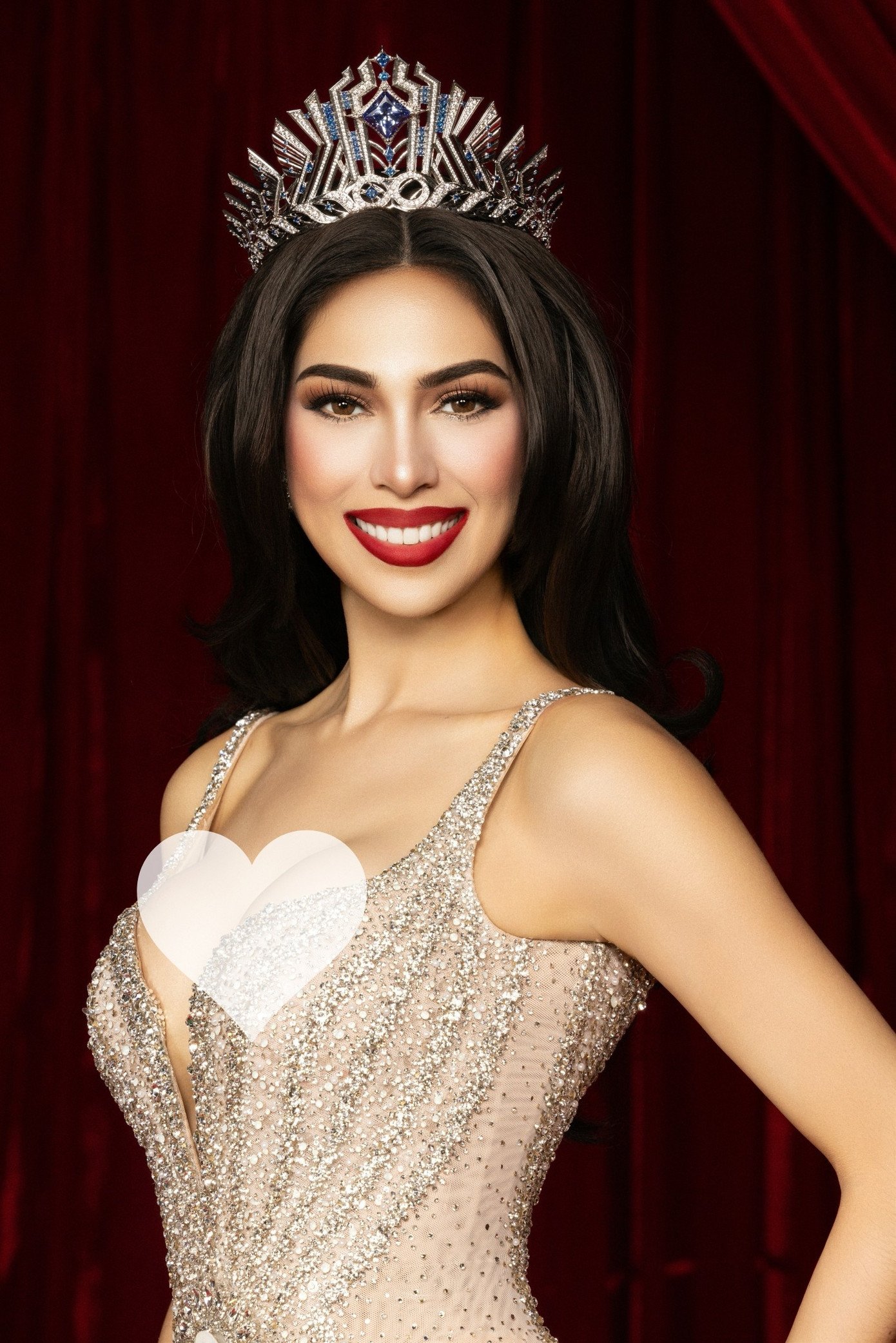 Top 2 Miss Cosmo 2025 ghi dấu ấn nhan sắc trong bộ ảnh Cosmo Family - 10