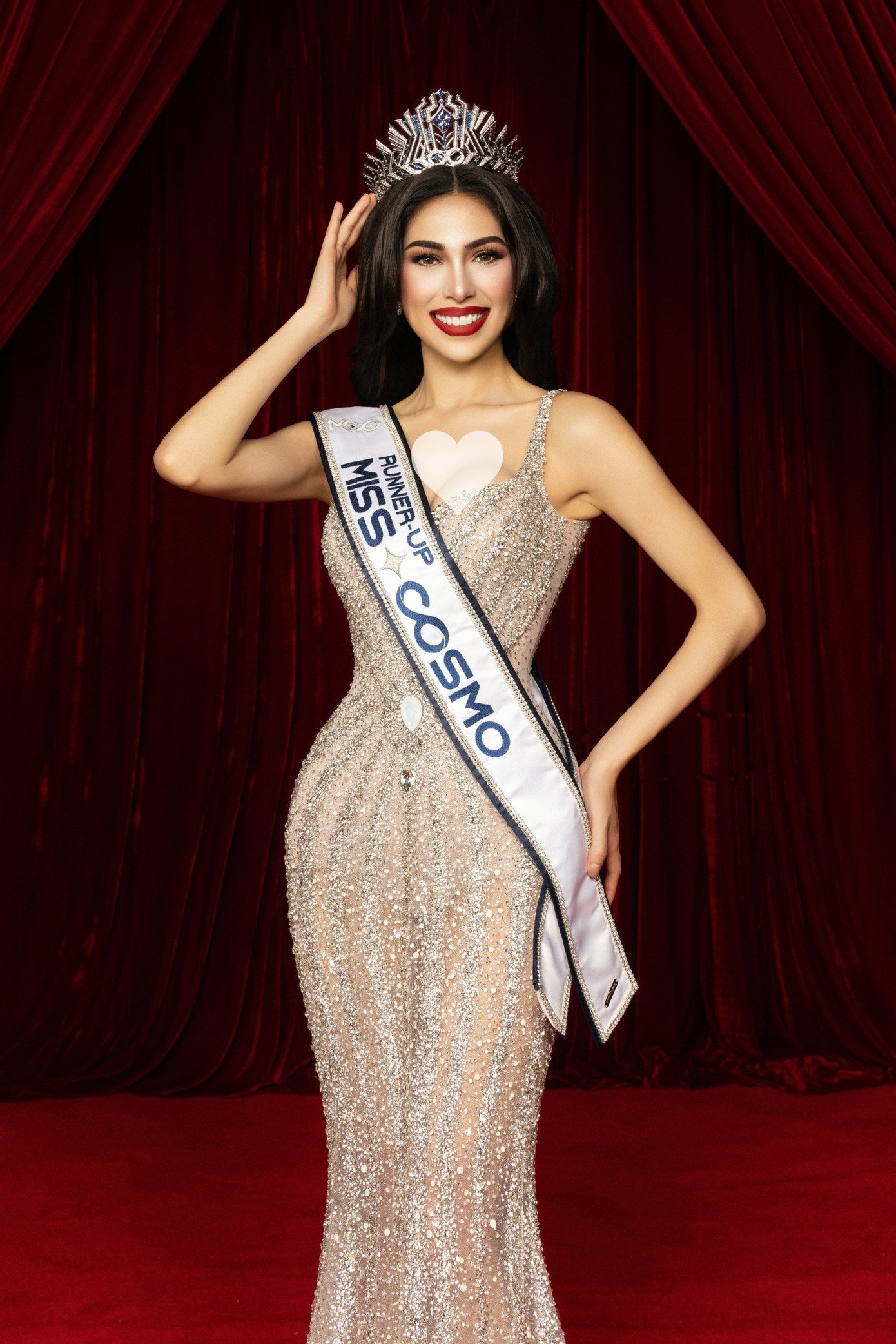 Top 2 Miss Cosmo 2025 ghi dấu ấn nhan sắc trong bộ ảnh Cosmo Family - 11