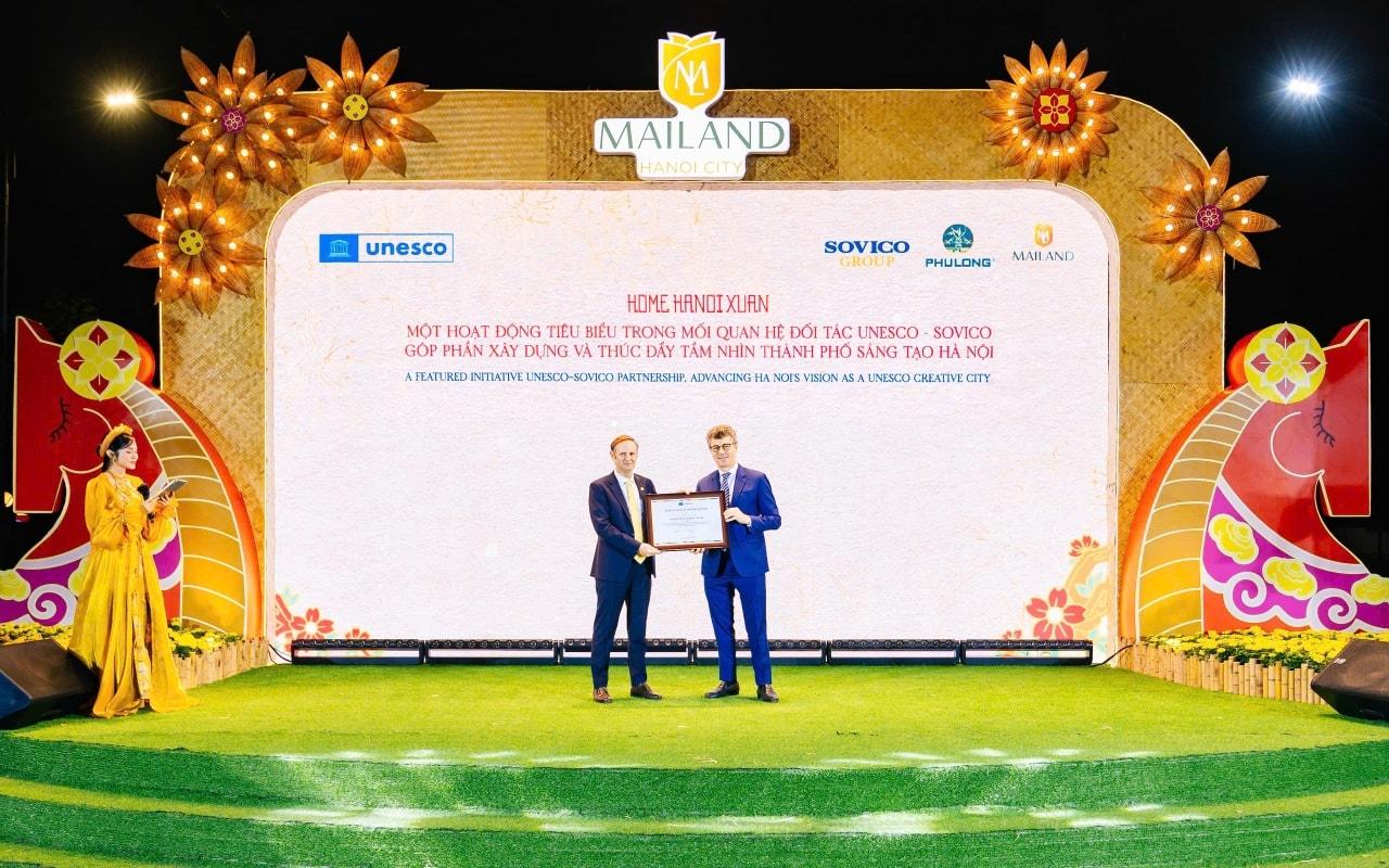 Giải mã Đường hoa Home Hanoi Xuan 2026: Tọa độ du xuân mới đang được giới trẻ Hà Nội rủ nhau check-in- Ảnh 9.