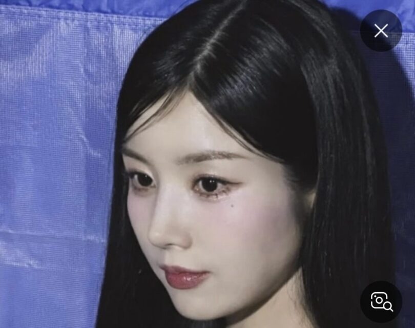 Nữ thần Waterbomb che mũi vì Nữ thần Waterbomb che mũi vì