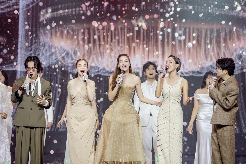 Tổng đạo diễn Trần Thành Trung nâng tầm đẳng cấp đại nhạc hội Tết Việt- Ảnh 3.