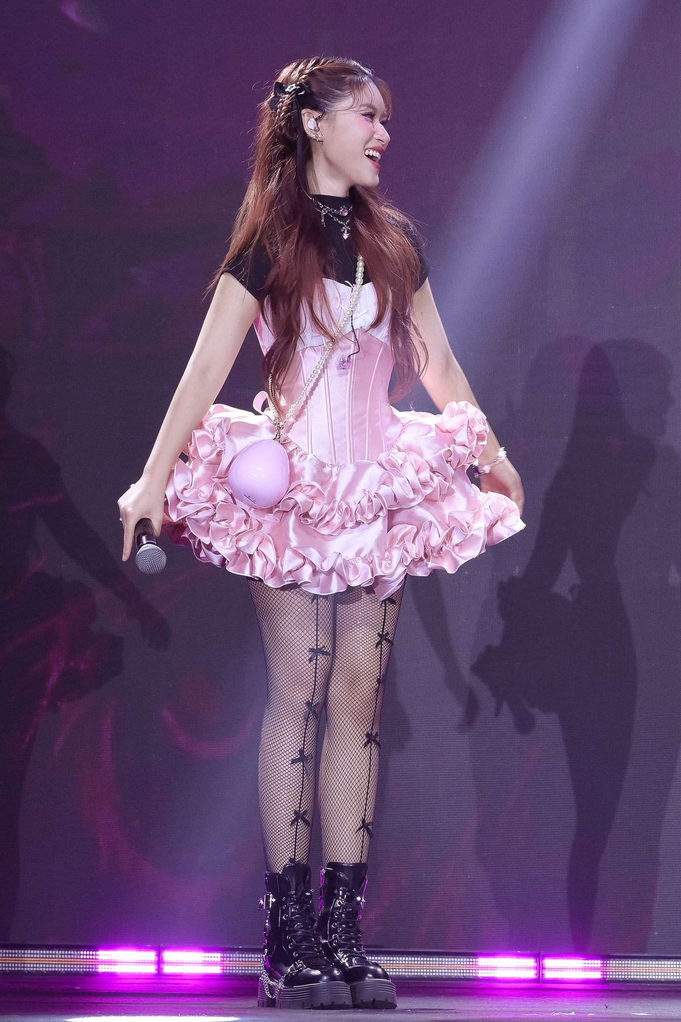 Tiểu thư 7000 tỷ nghiện màu hồng quanh năm, chỉ làm điều này vào Mùng 1 vì tin phong thủy- Ảnh 4.