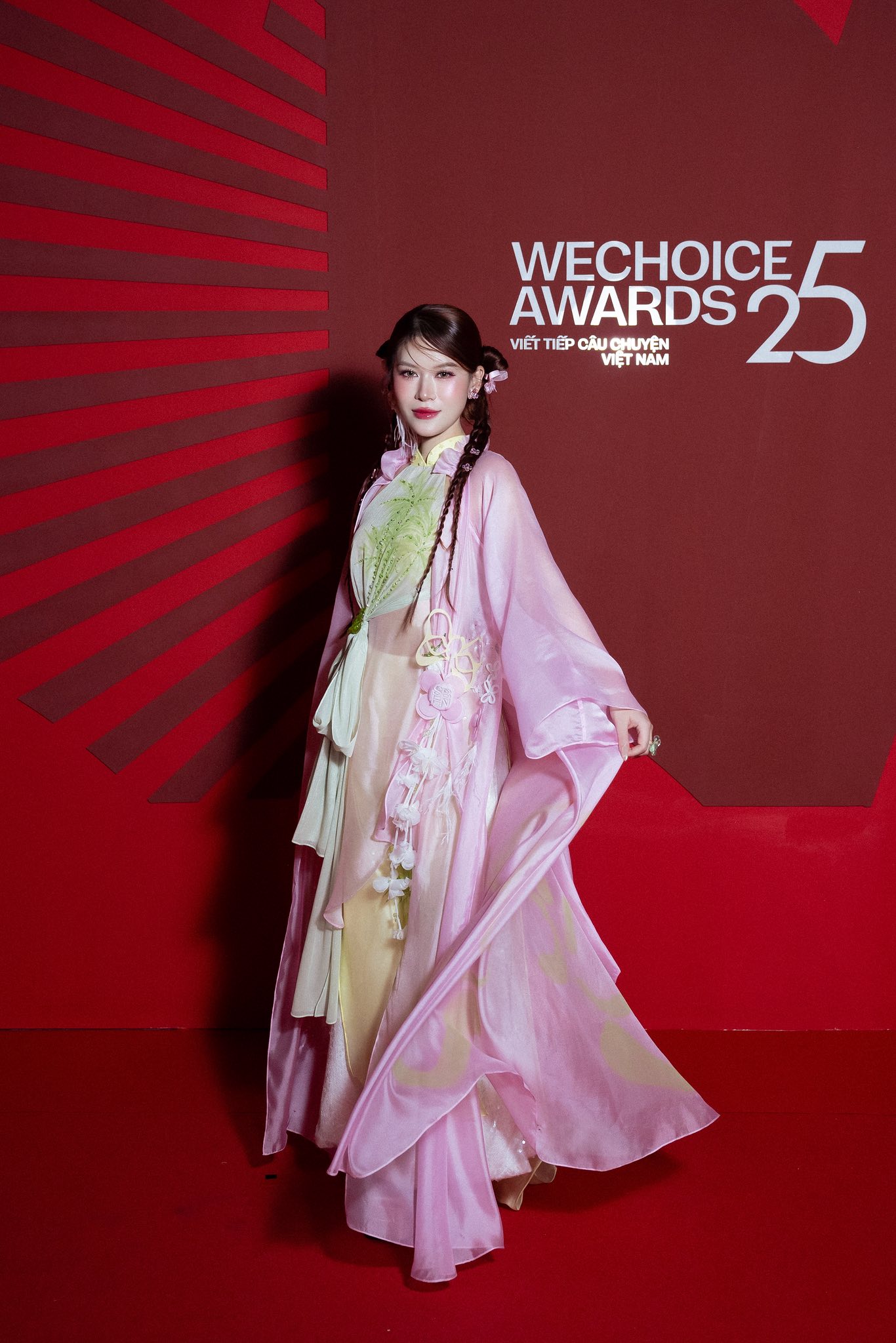 Tiểu thư 7000 tỷ nghiện màu hồng quanh năm, chỉ làm điều này vào Mùng 1 vì tin phong thủy- Ảnh 7.