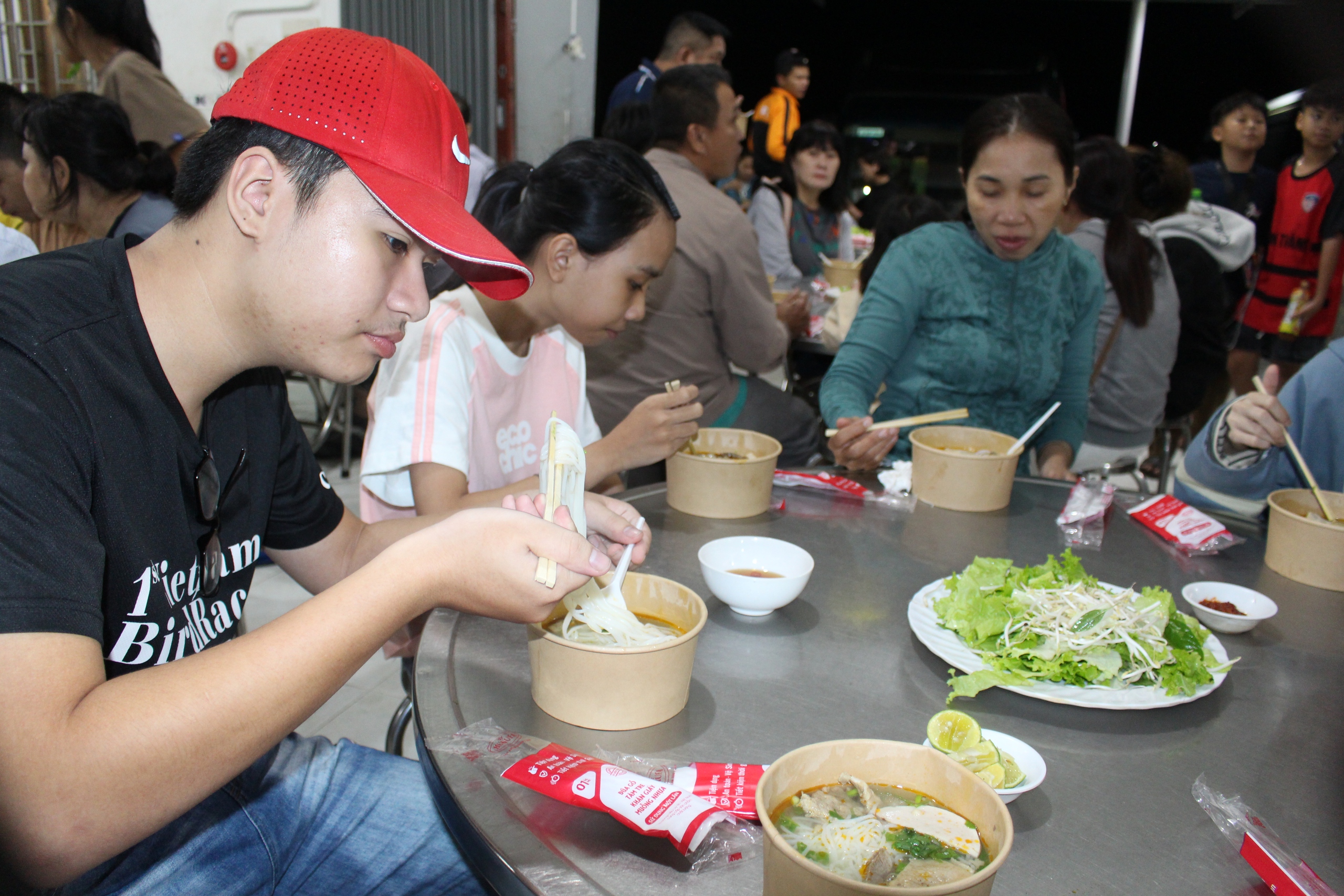 Điều đặc biệt về chuyến xe nghĩa tình ‘bao’ từ A đến Z   - Ảnh 7.