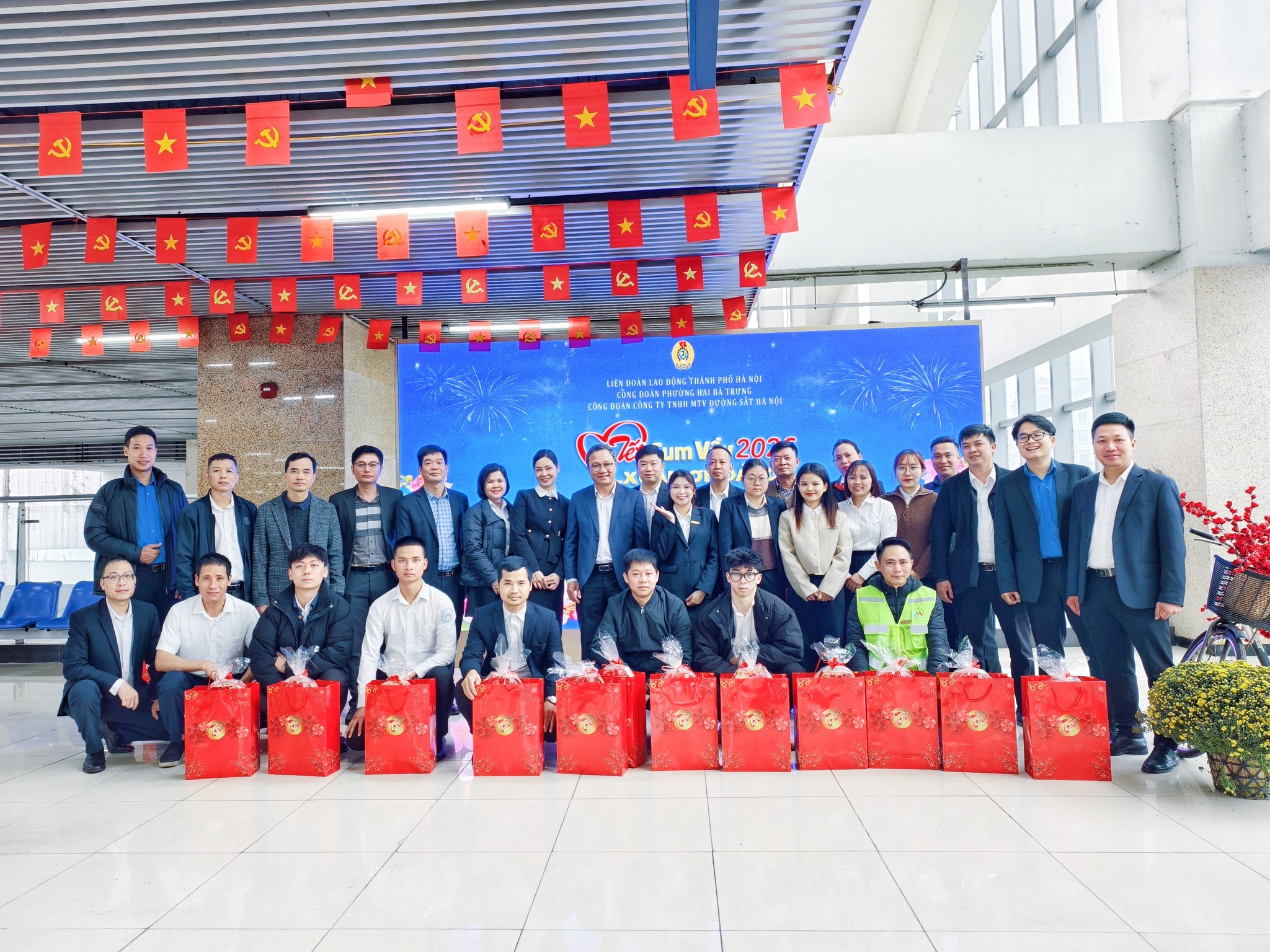 Hanoi Metro miễn phí vé cho hành khách trong 9 ngày Tết Nguyên đán Bính Ngọ 2026 - Ảnh 2.