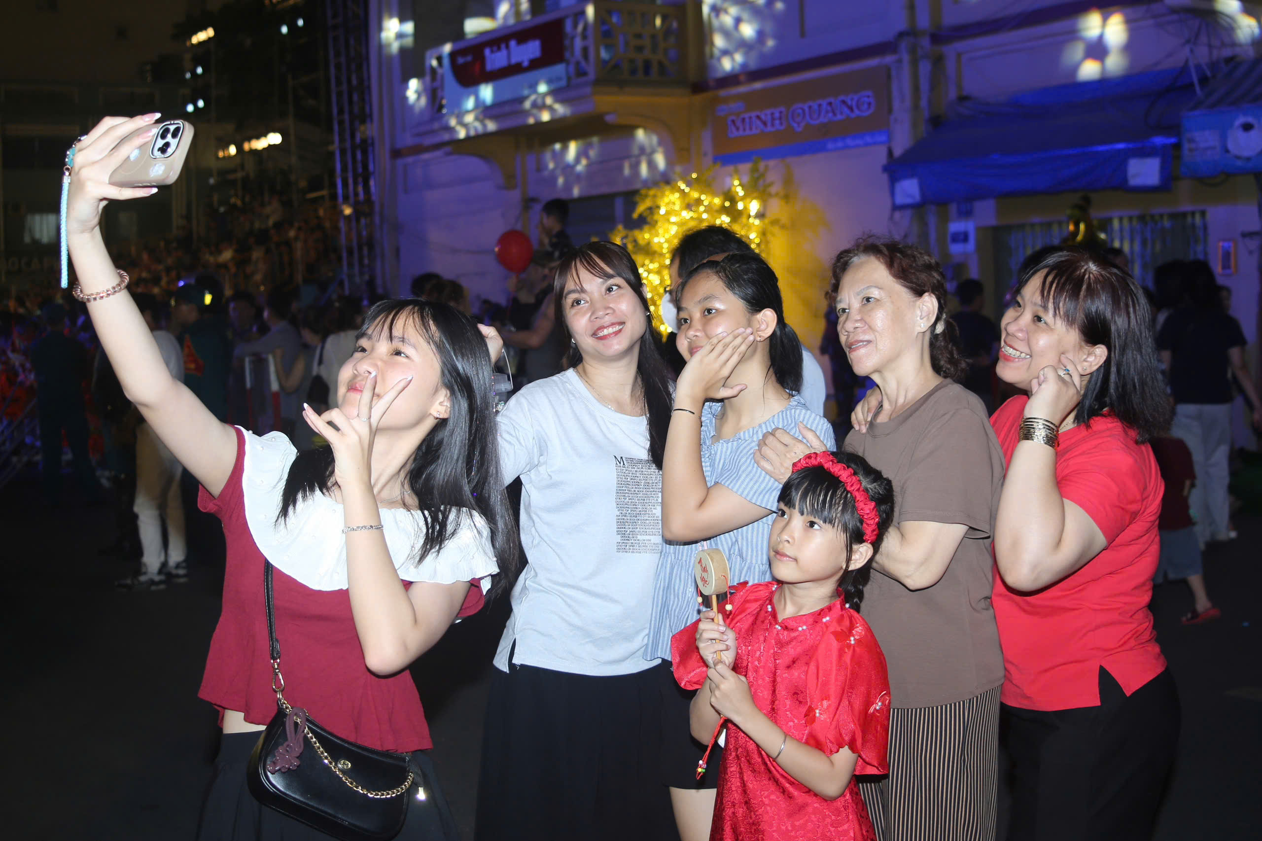 TPHCM: Khai mạc Chợ hoa xuân 