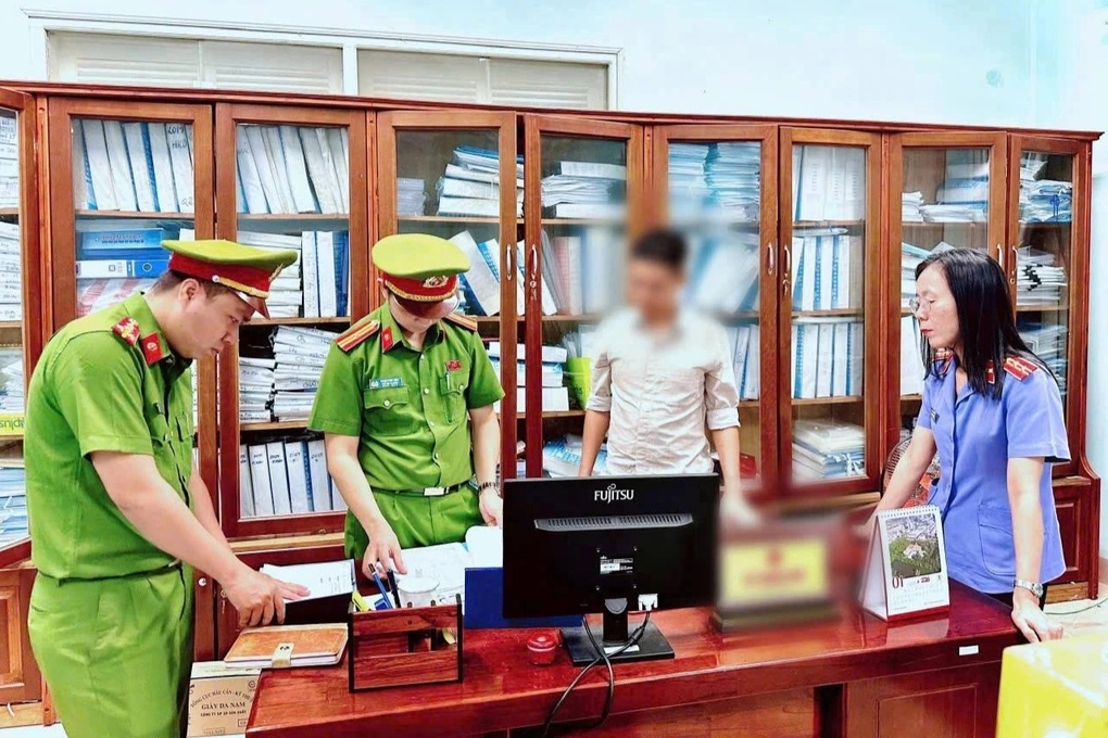 Ba giám đốc và một công chức thuế bị khởi tố vì mua bán trái phép hóa đơn - 2