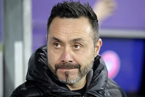 De Zerbi bất ngờ rời Marseille sau khi được đồn đoán làm HLV trưởng MU