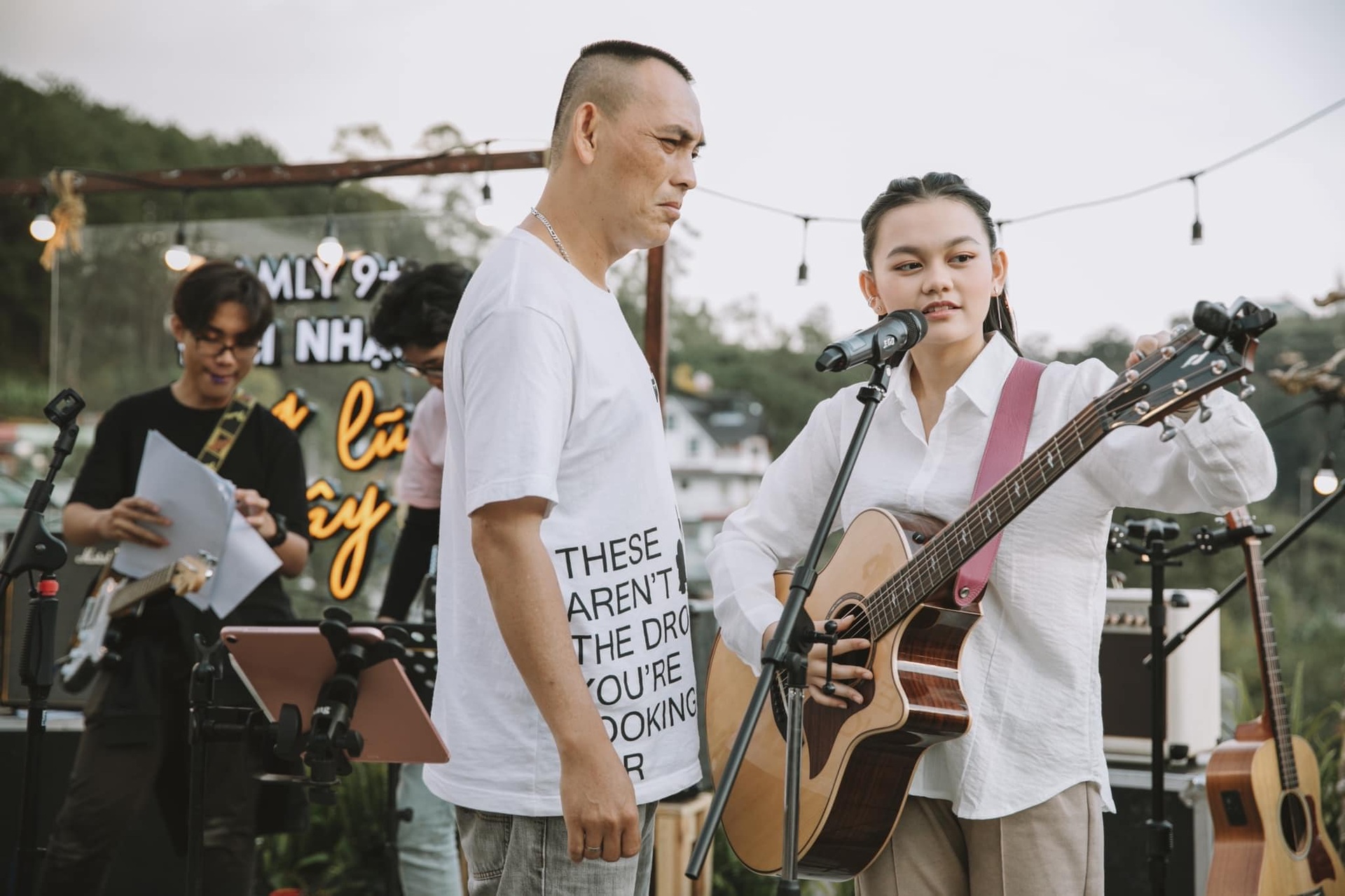 Có MV 650 triệu view nhưng không thu được tiền, bé Bào Ngư tuổi 18 ra sao? - 7