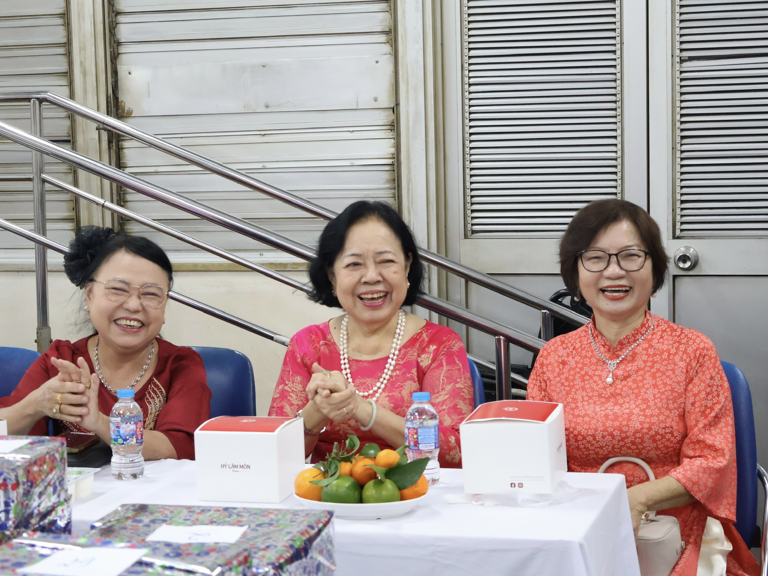 Tiệc tất niên đặc biệt ở Bệnh viện Chợ Rẫy: Khoảnh khắc khiến bệnh nhân nghẹn ngào - Ảnh 2.