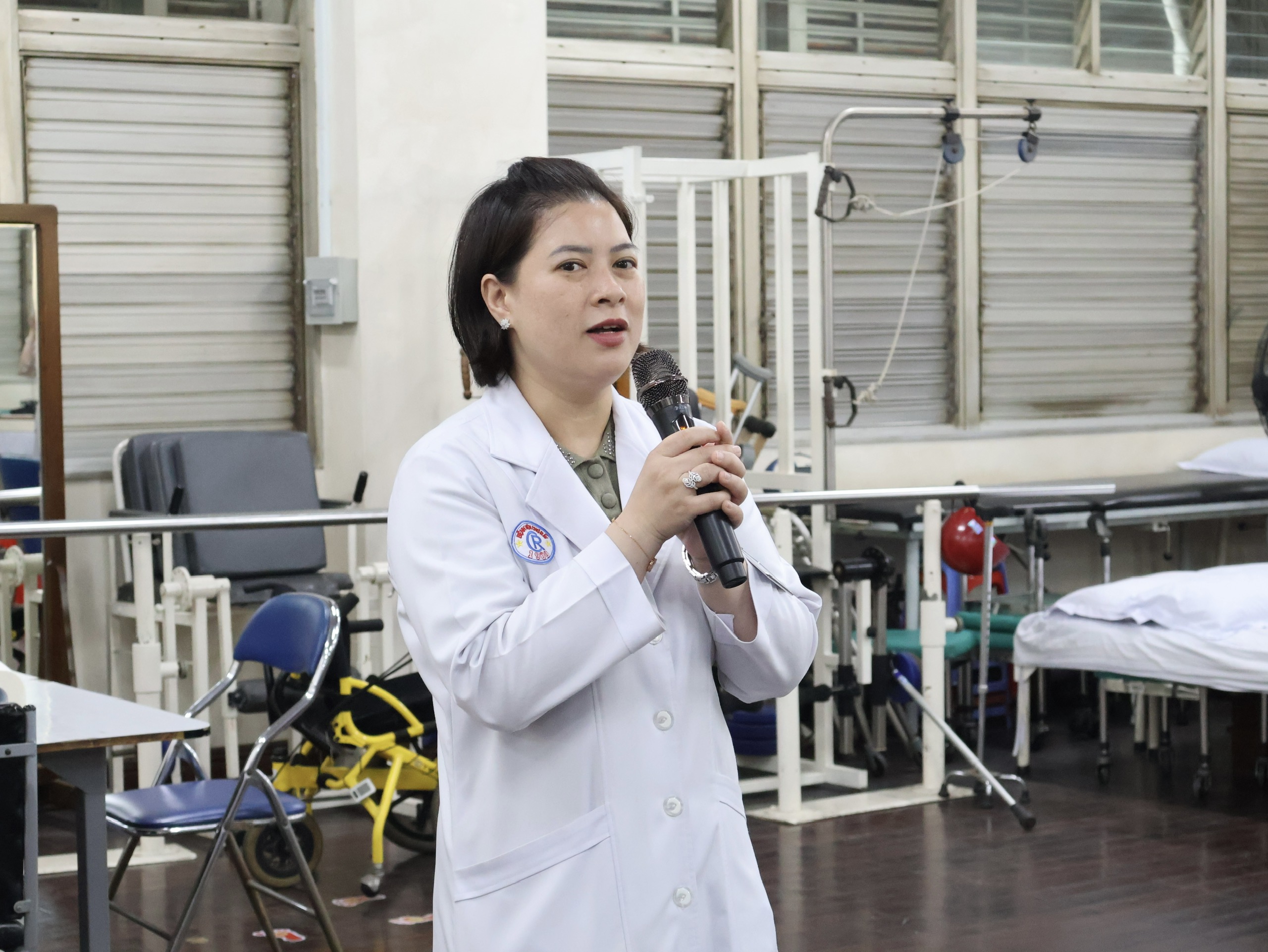 Tiệc tất niên đặc biệt ở Bệnh viện Chợ Rẫy: Khoảnh khắc khiến bệnh nhân nghẹn ngào - Ảnh 7.