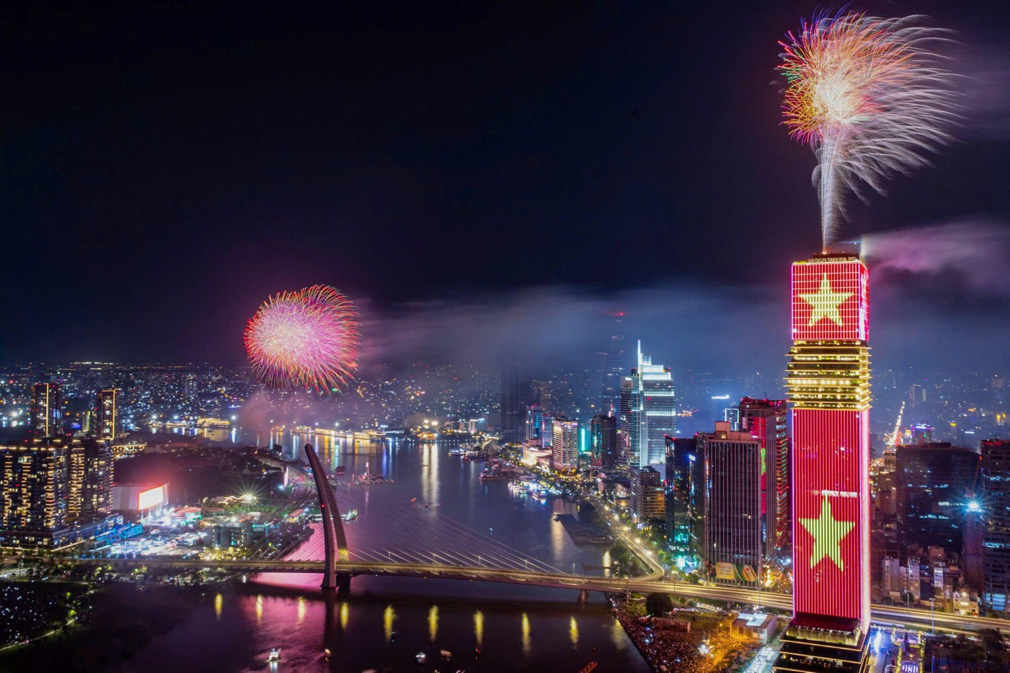 Công viên hoa Saigon Marina IFC: mùa xuân về trên bến cảng Ba Son- Ảnh 6.